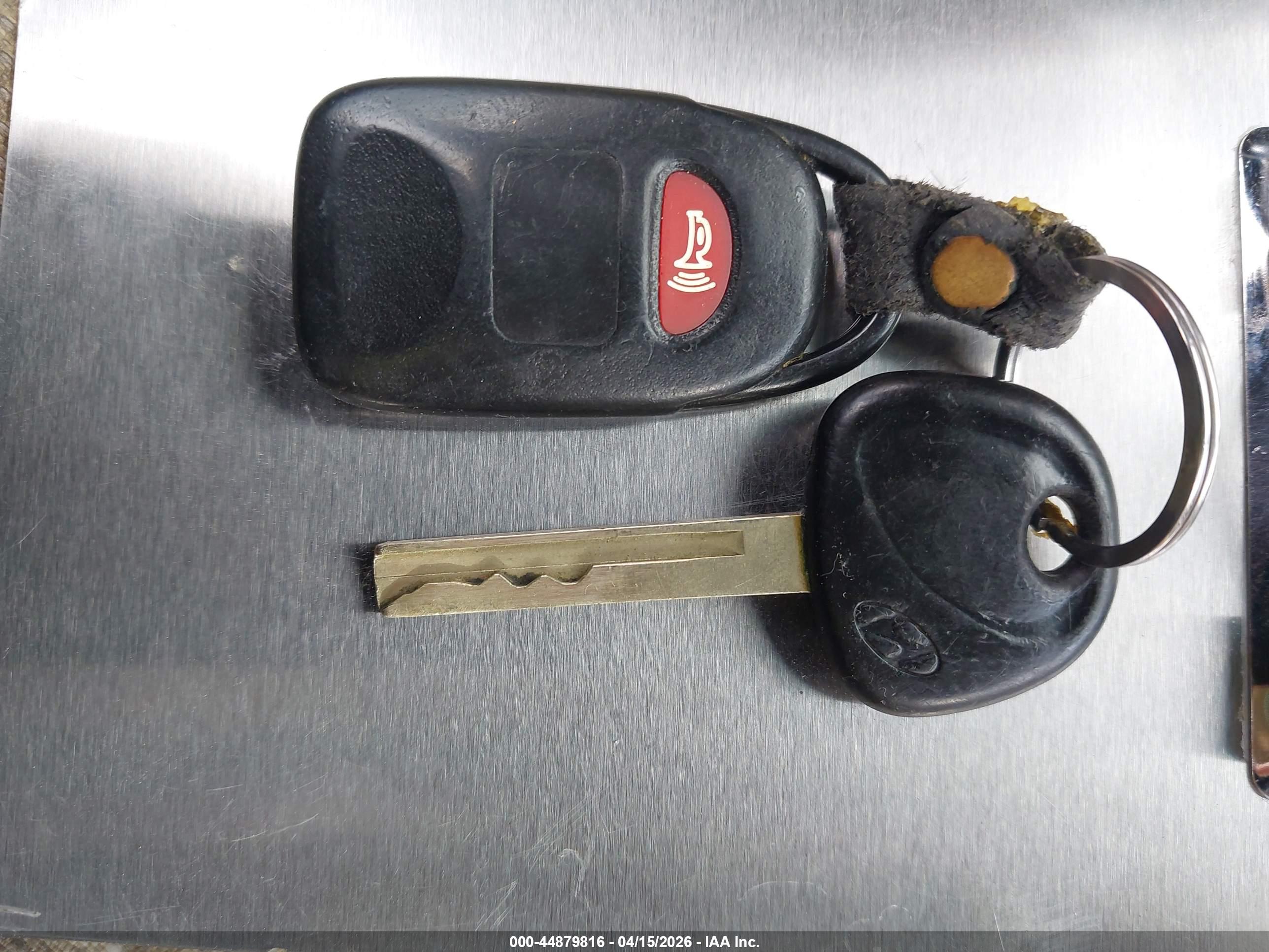 HYUNDAI ACCENT image 11