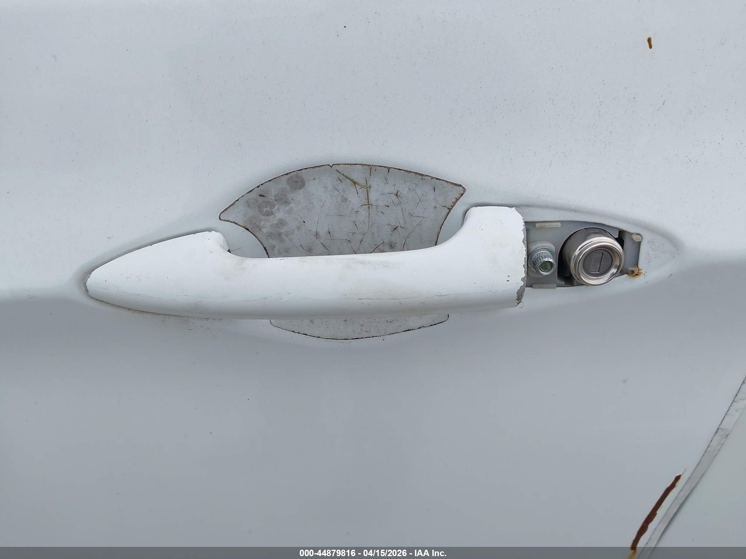 HYUNDAI ACCENT image 6