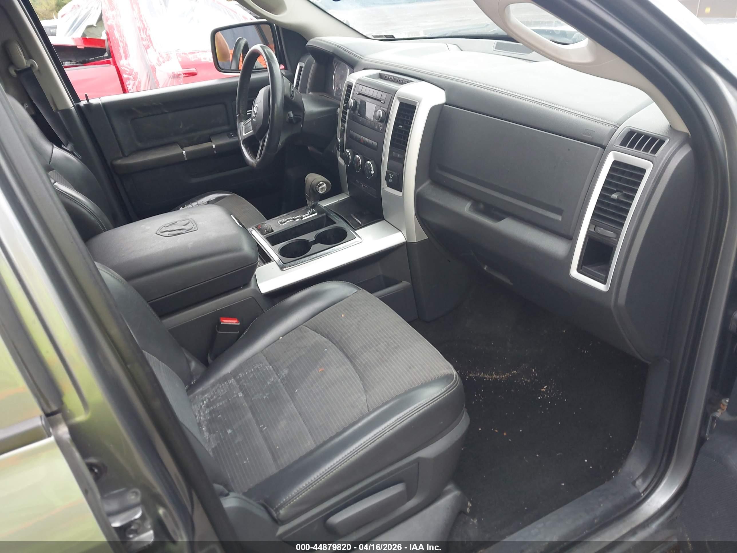 DODGE RAM image 5