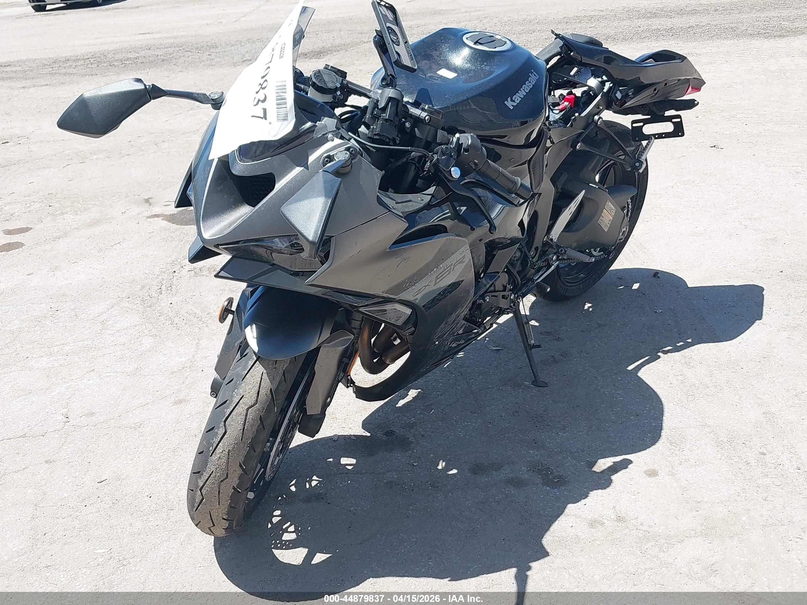 KAWASAKI ZX636 image 2