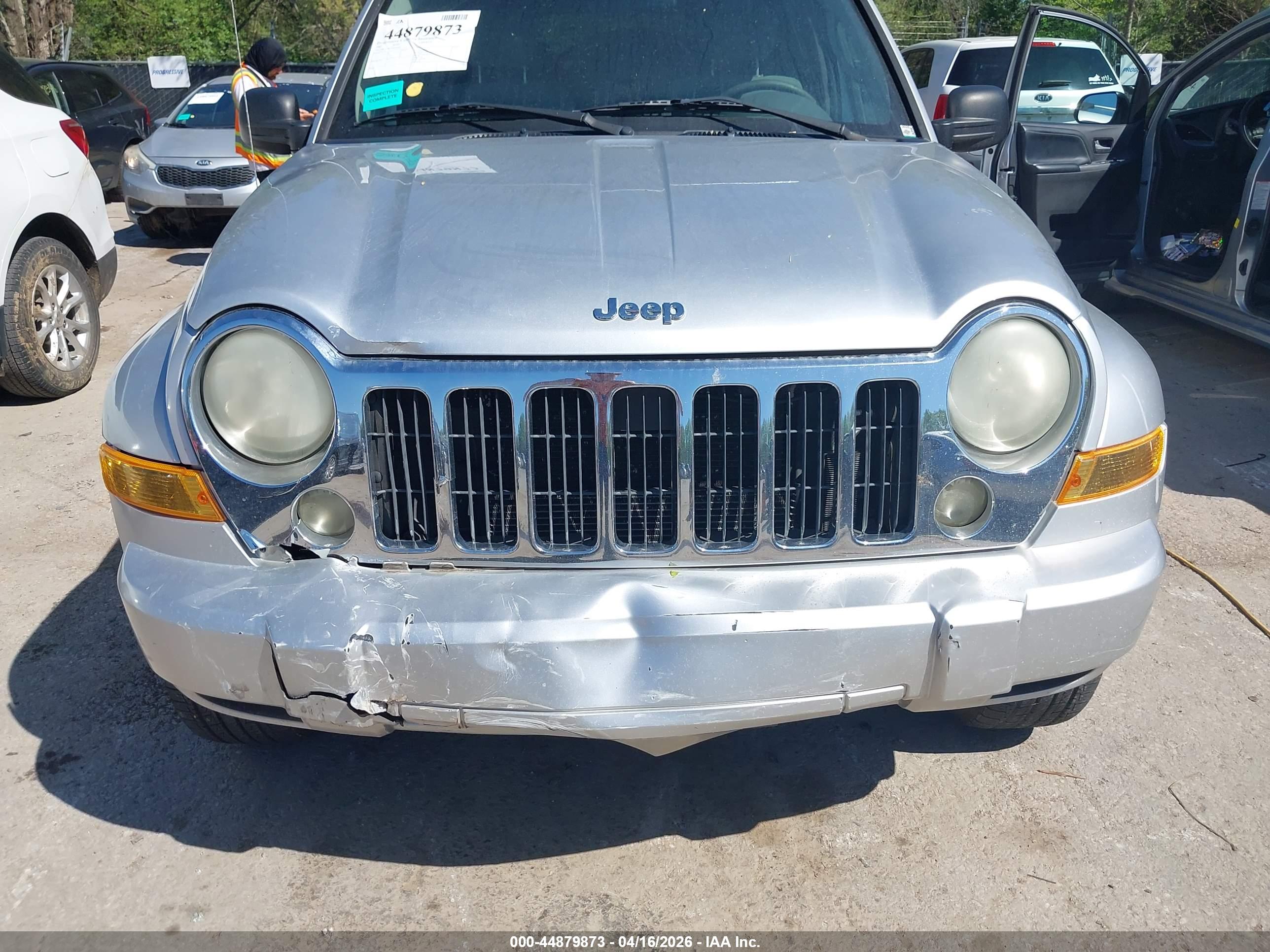 JEEP LIBERTY image 6