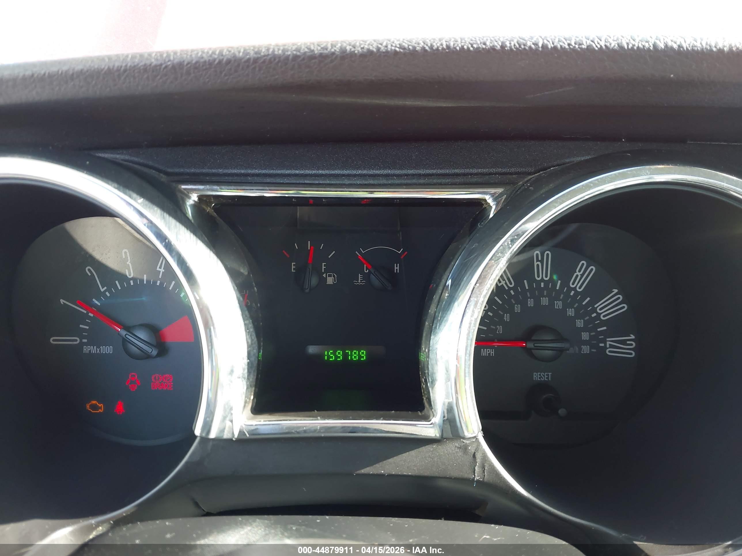 FORD MUSTANG image 7