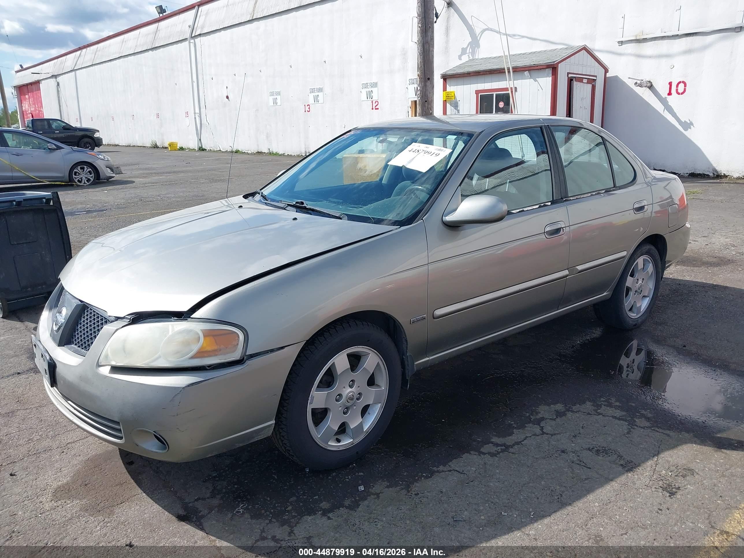 NISSAN SENTRA image 2
