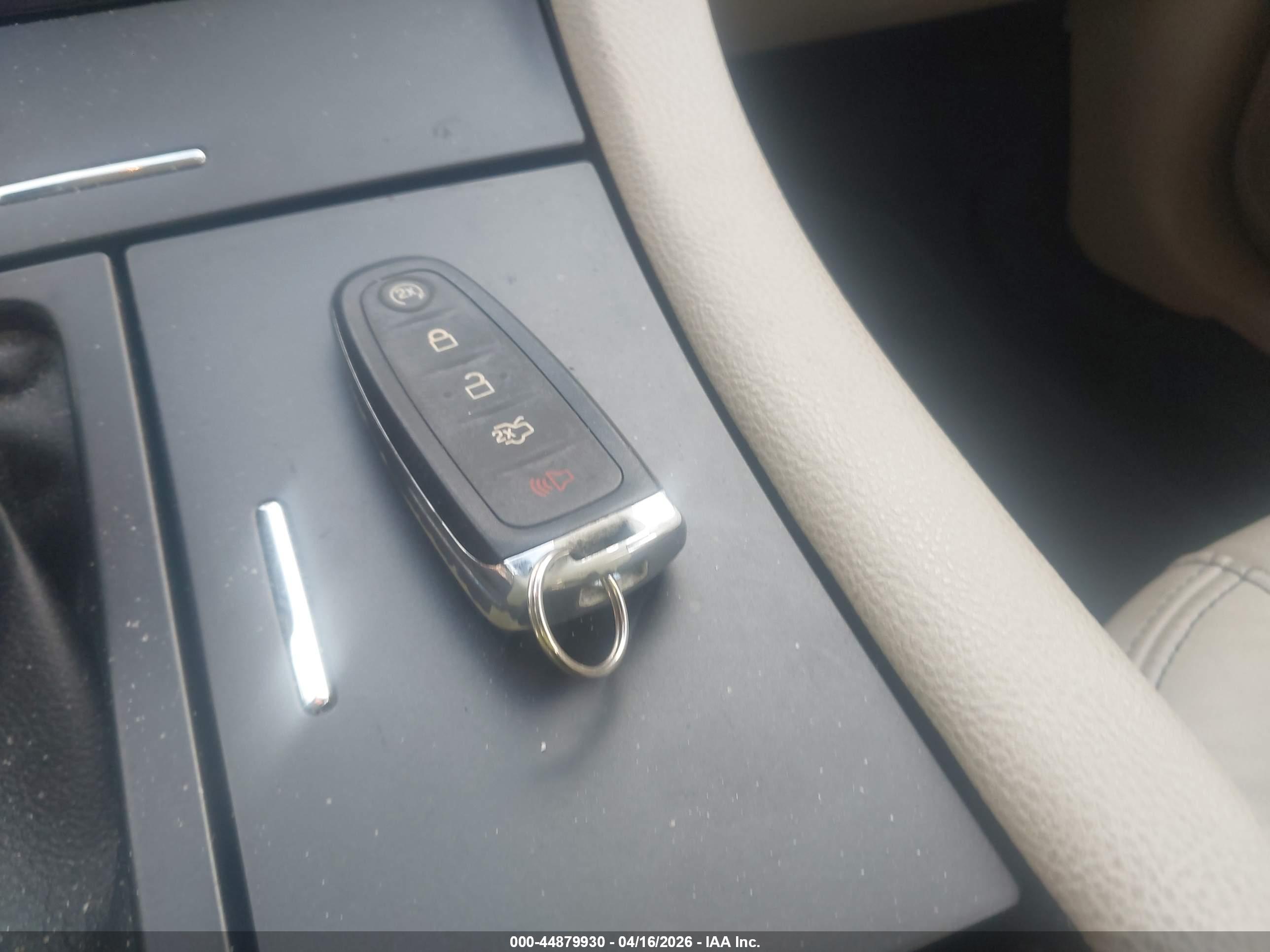 FORD TAURUS image 11