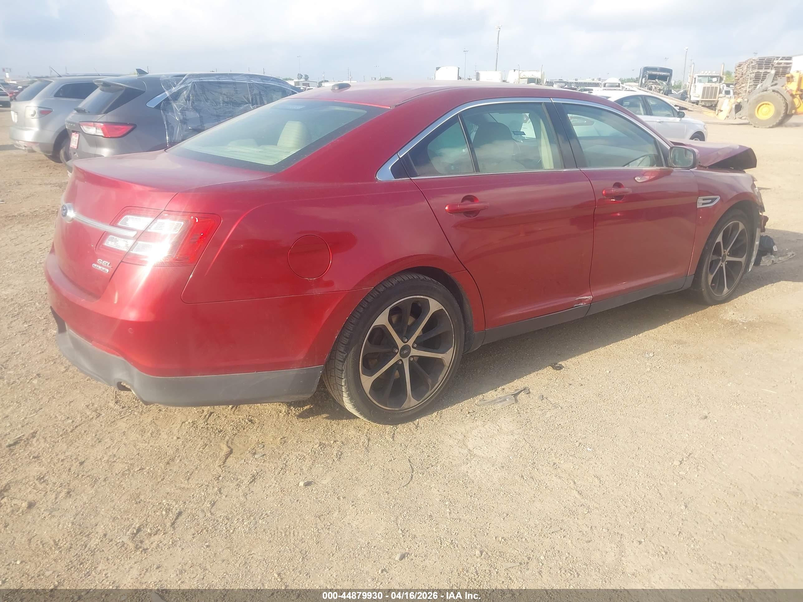 FORD TAURUS image 4