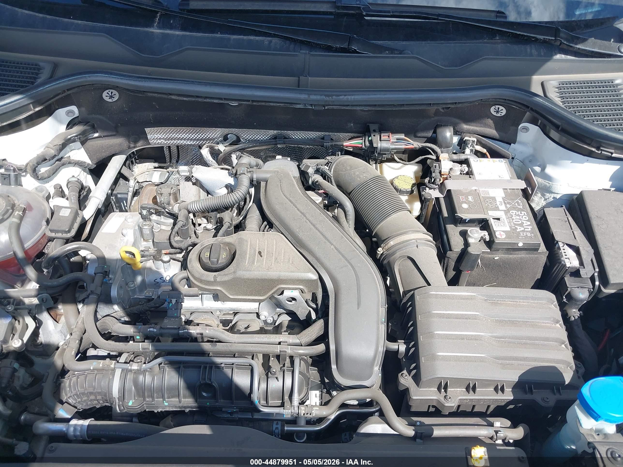 VOLKSWAGEN TAOS image 10