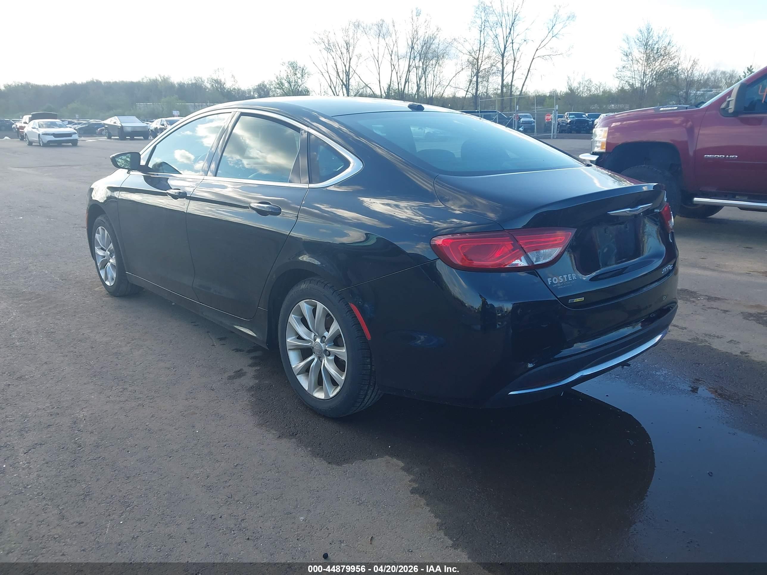CHRYSLER 200 image 3