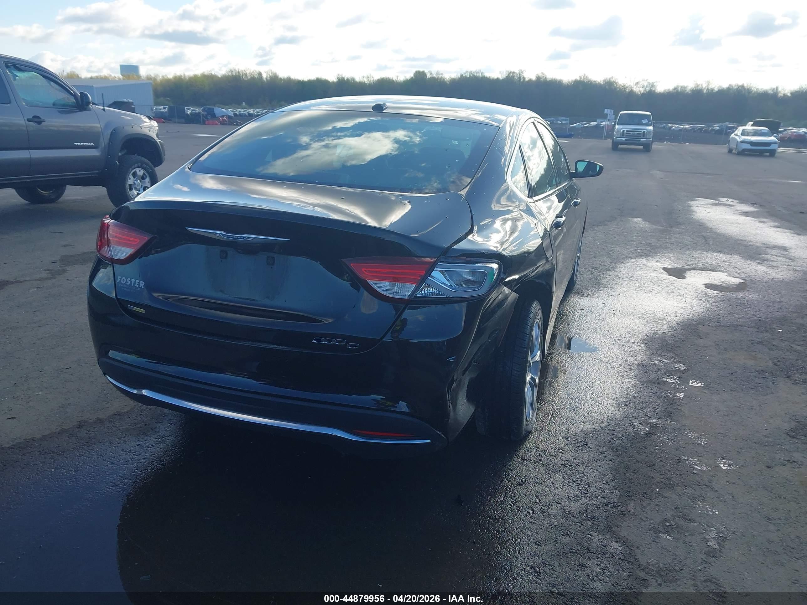 CHRYSLER 200 image 4