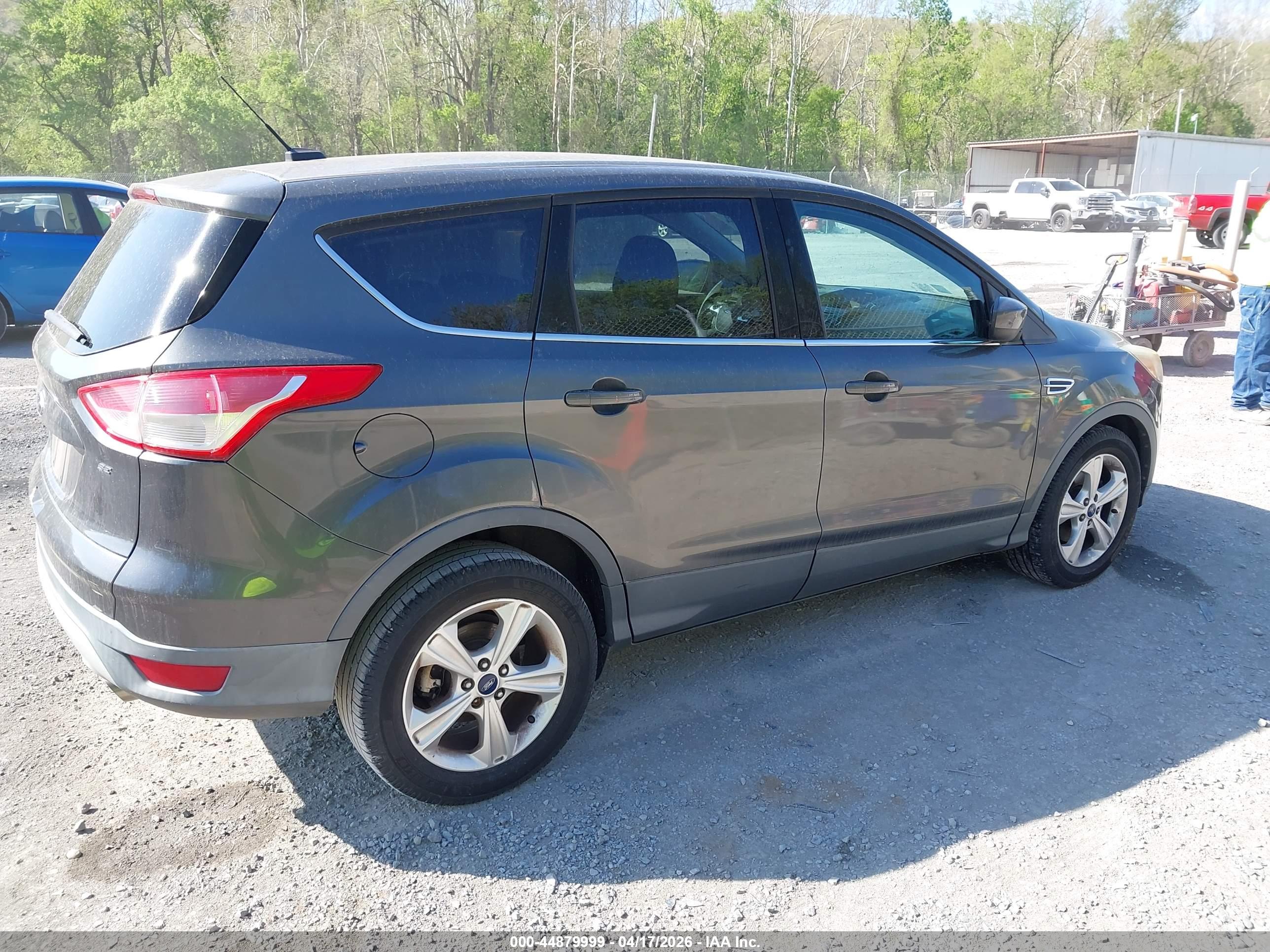 FORD ESCAPE image 4