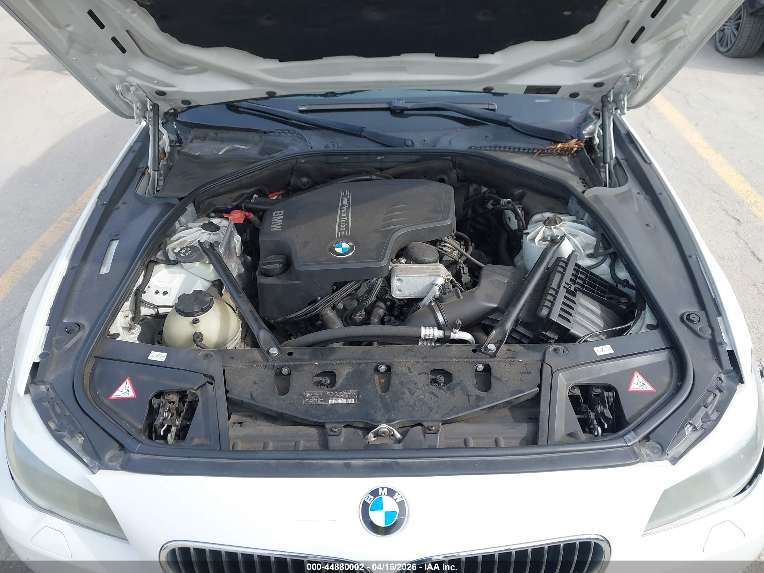 BMW 528I image 10