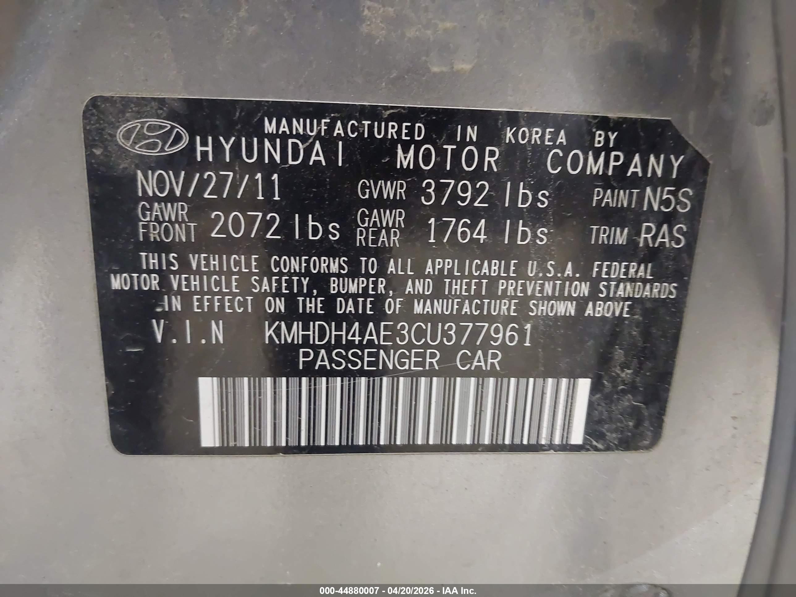HYUNDAI ELANTRA image 9