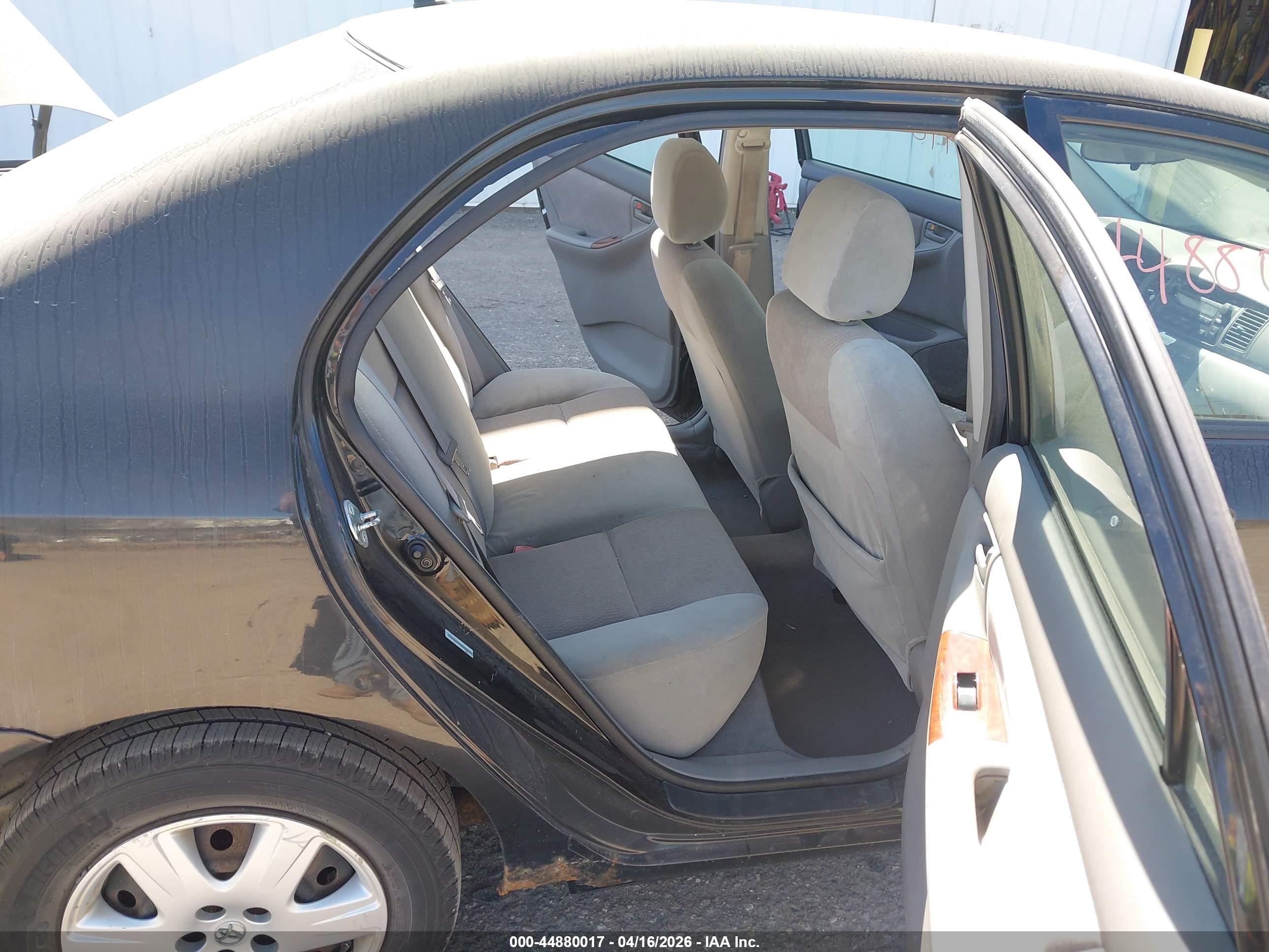 TOYOTA COROLLA image 8