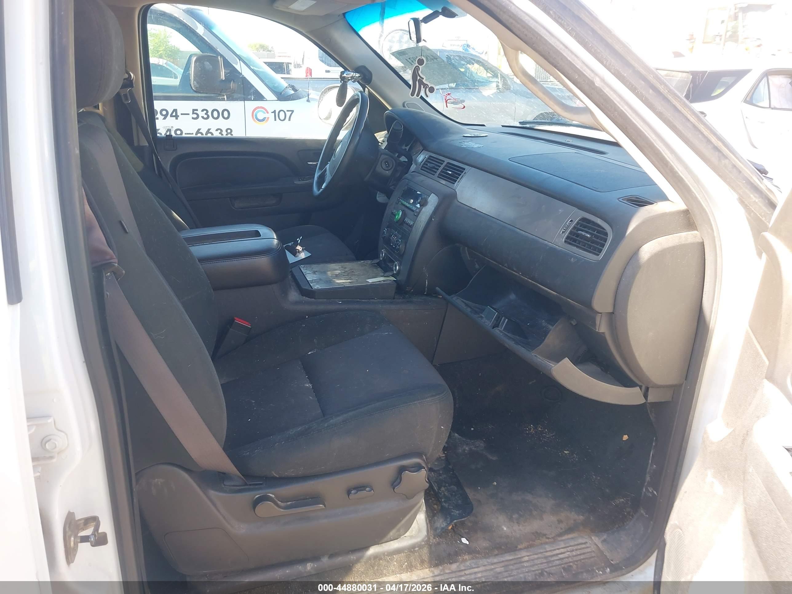 CHEVROLET TAHOE image 5