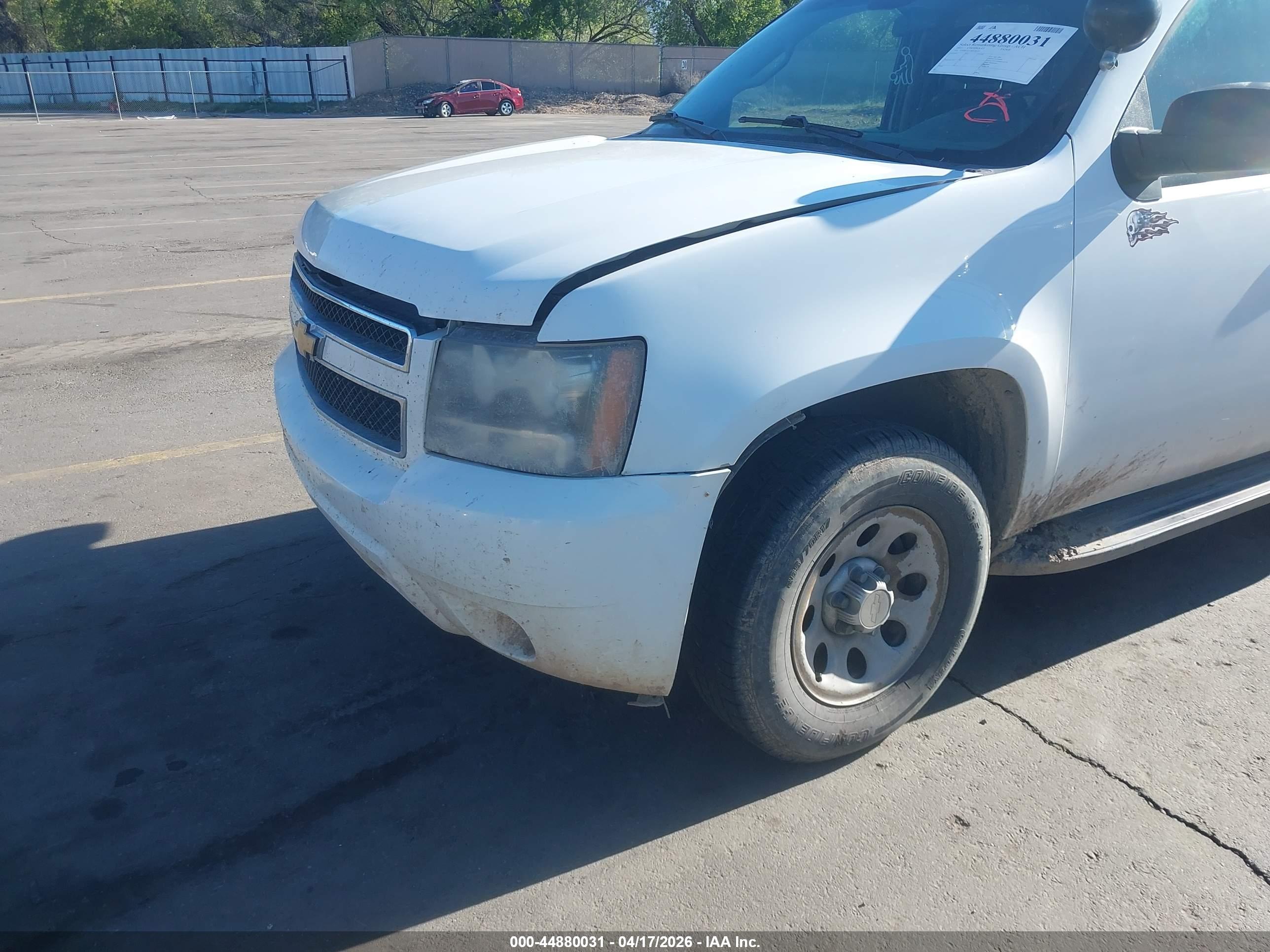 CHEVROLET TAHOE image 6