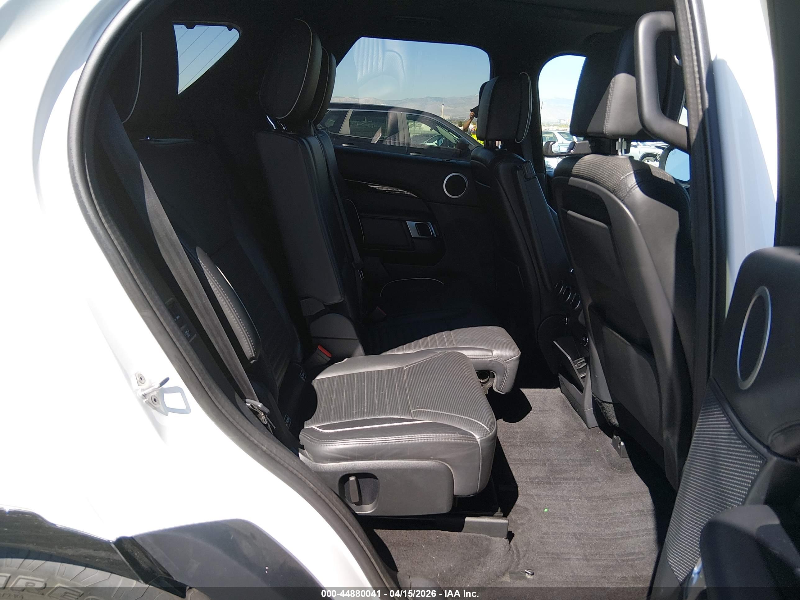 LAND ROVER image 8