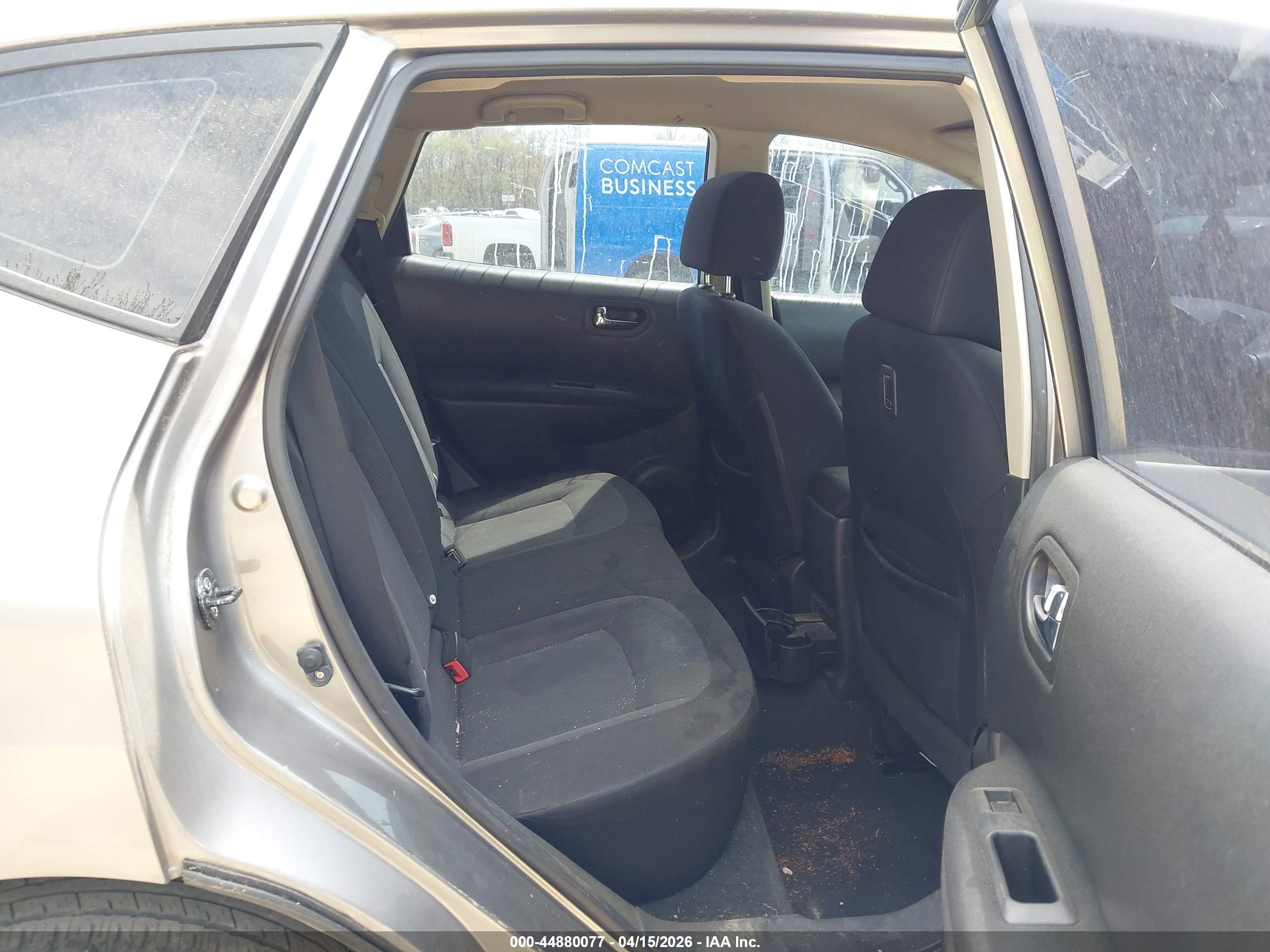NISSAN ROGUE image 8