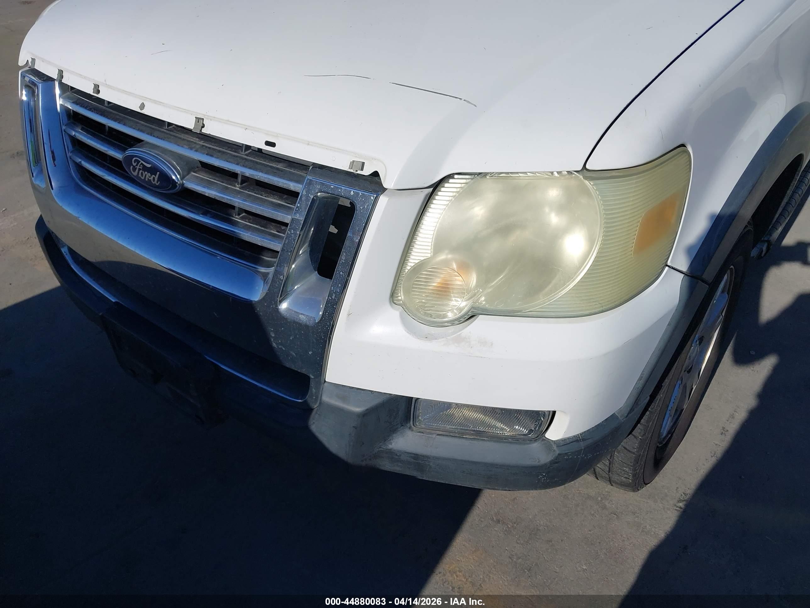 FORD EXPLORER image 6