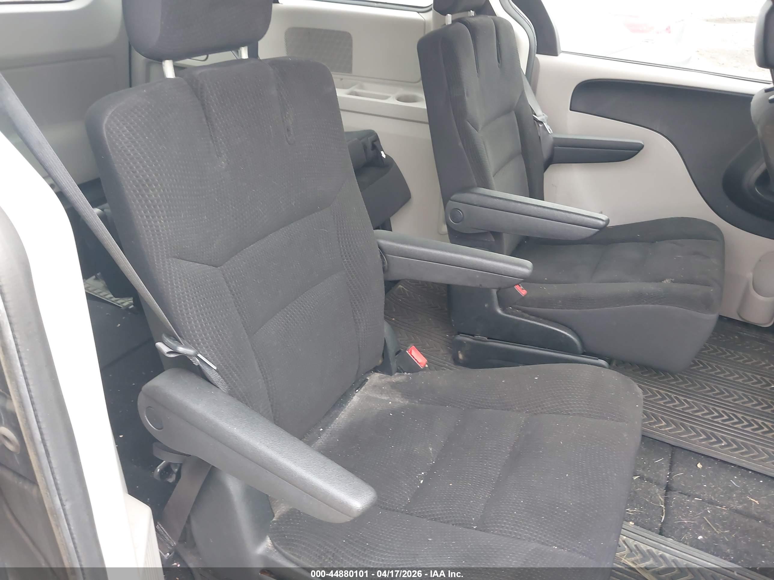 DODGE GRAND image 8