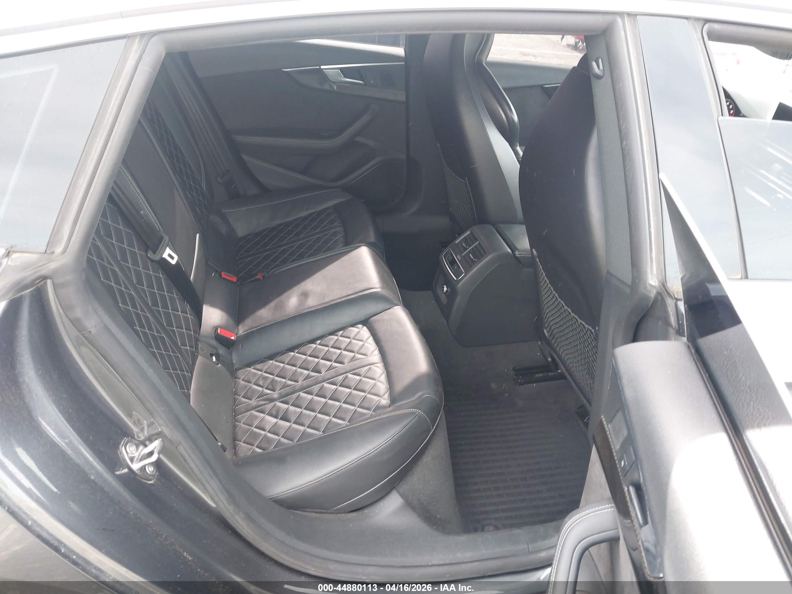 AUDI S5 image 8