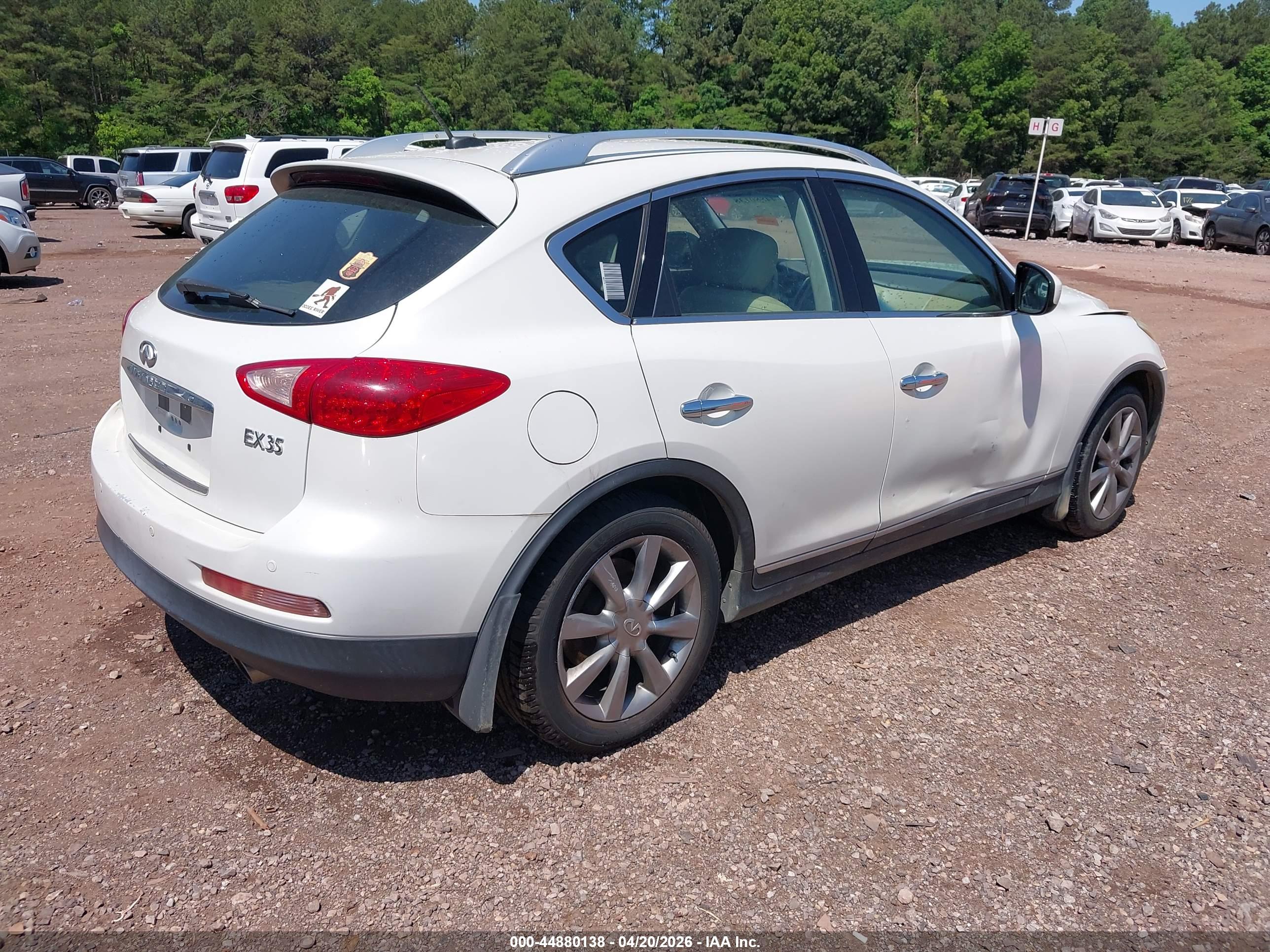 INFINITI EX35 image 4