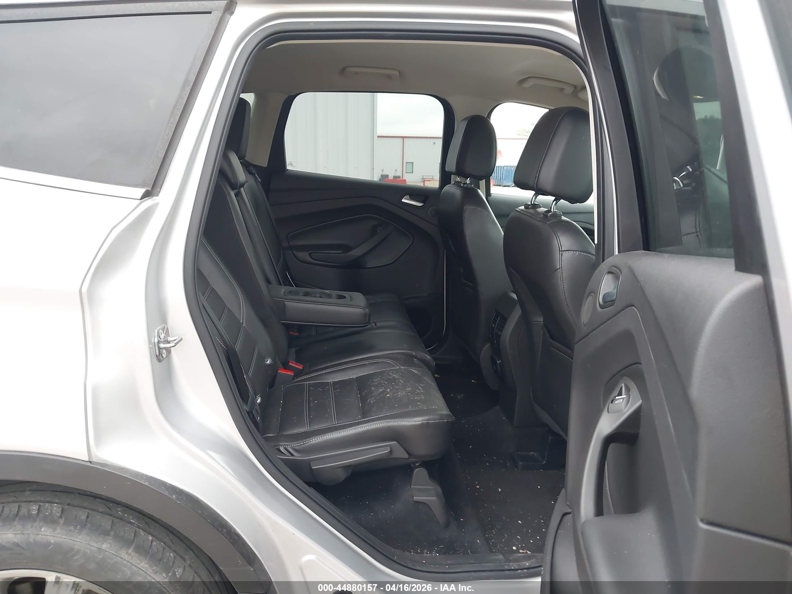 FORD ESCAPE image 8