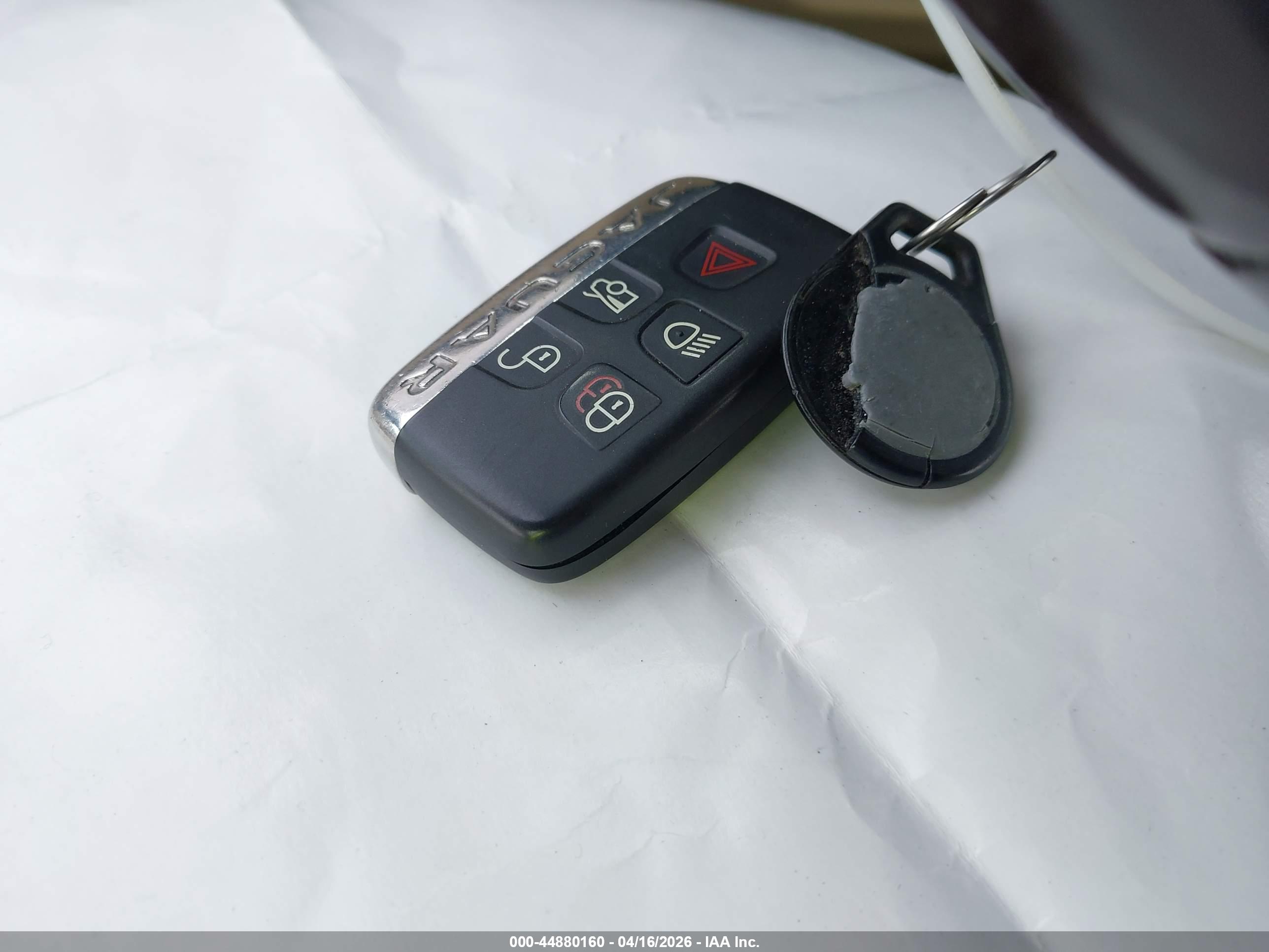 JAGUAR XF image 11