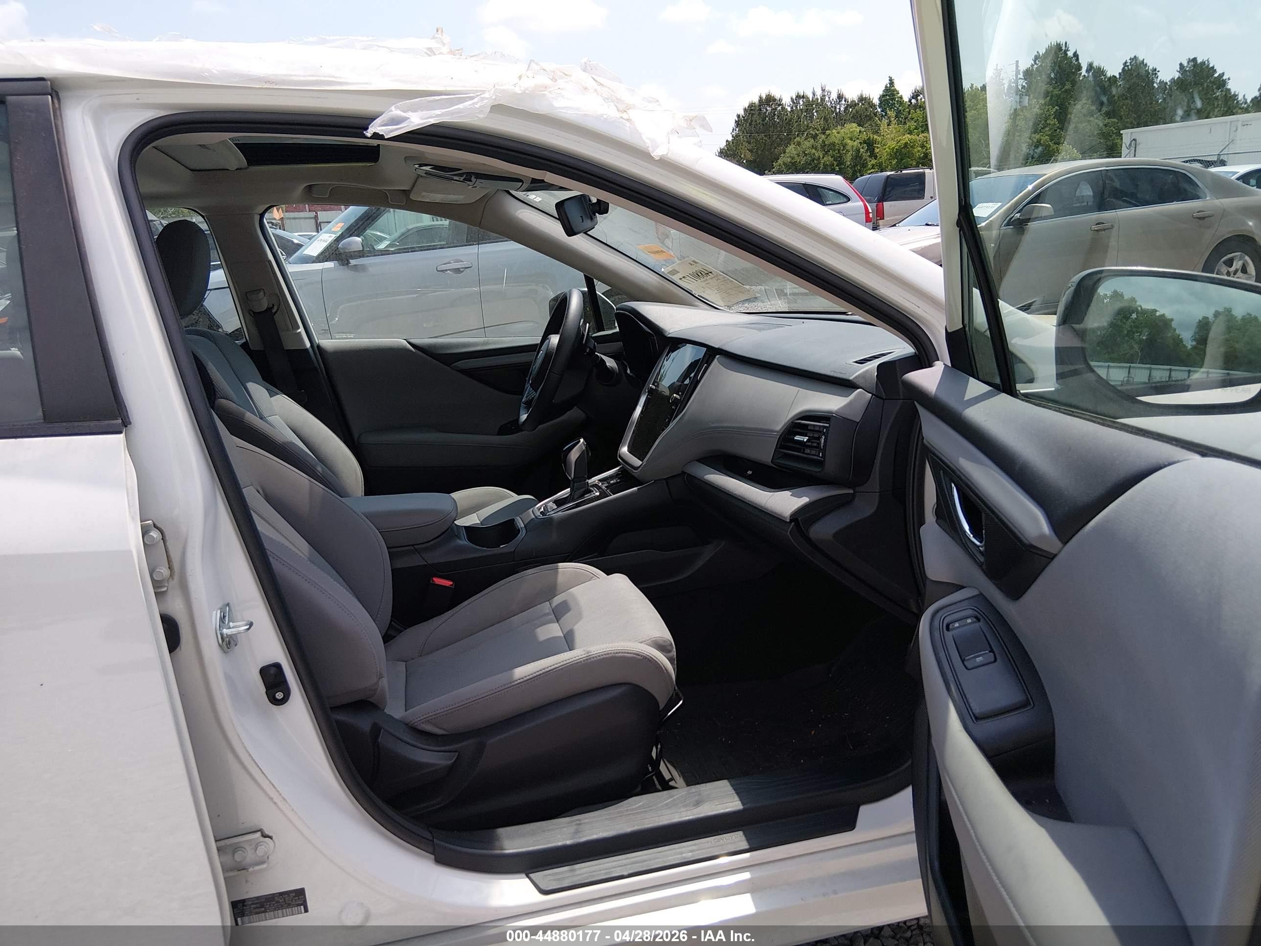 SUBARU LEGACY image 5