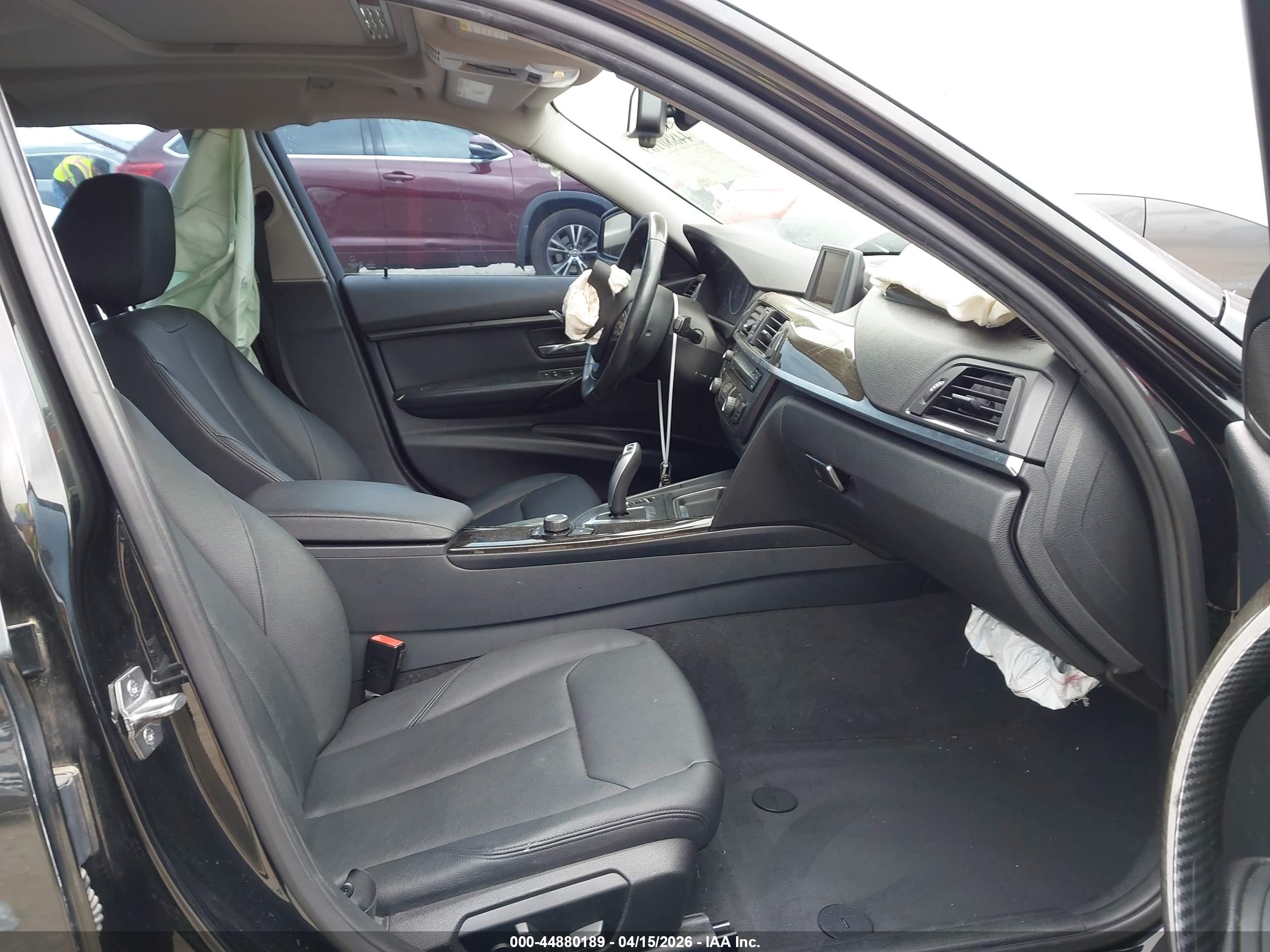 BMW 320I image 5