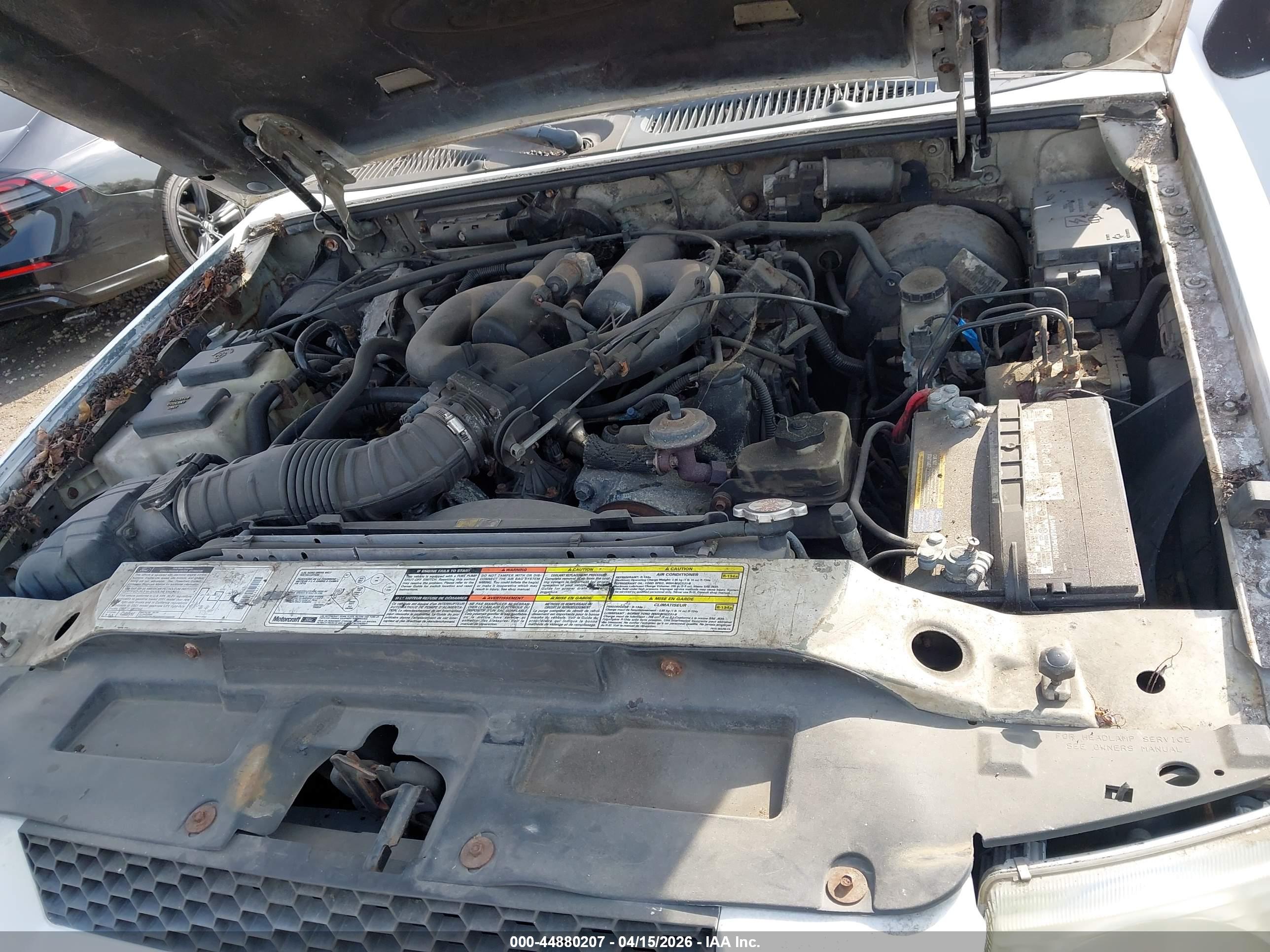 FORD EXPLORER image 10