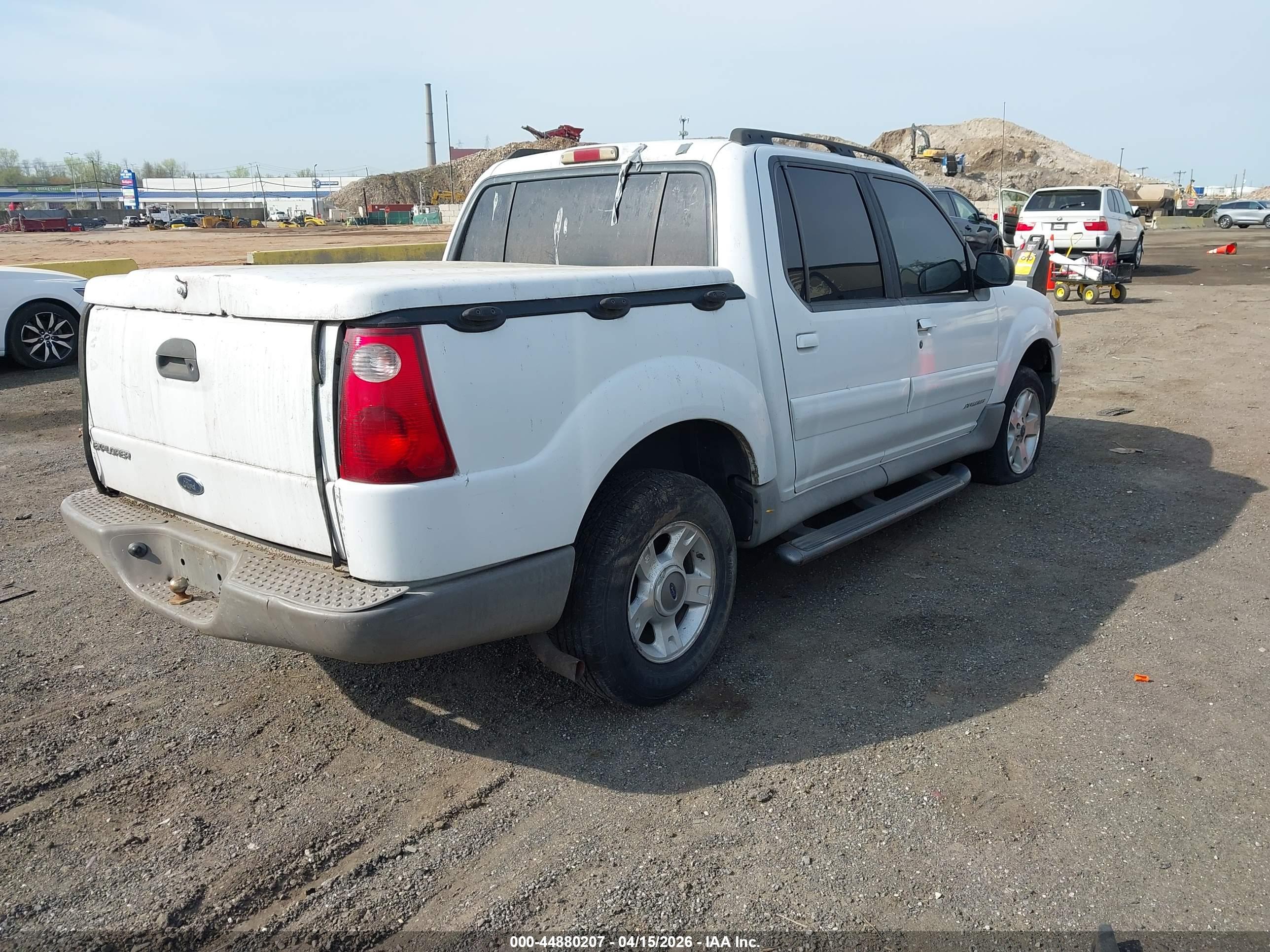FORD EXPLORER image 4