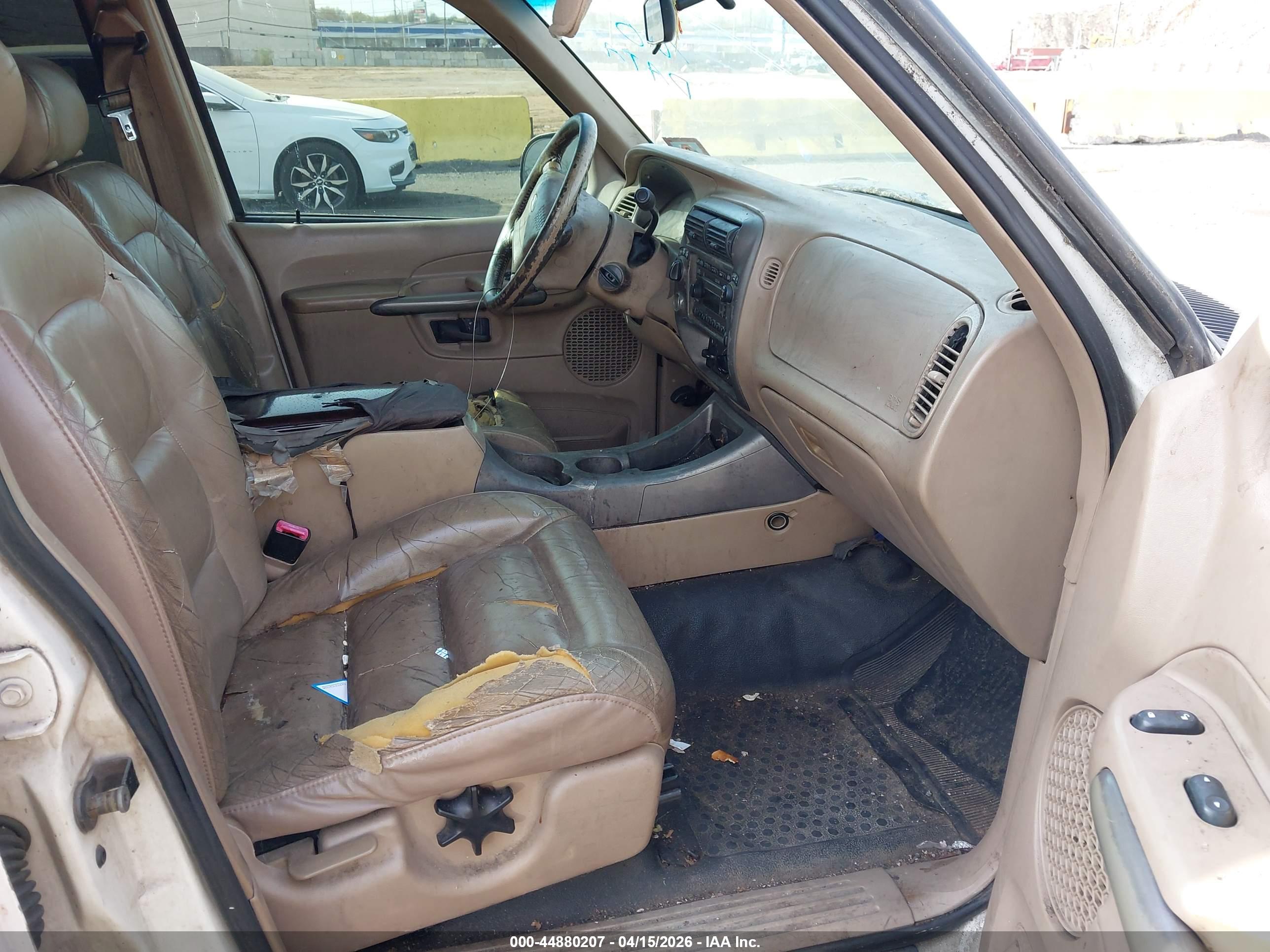 FORD EXPLORER image 5