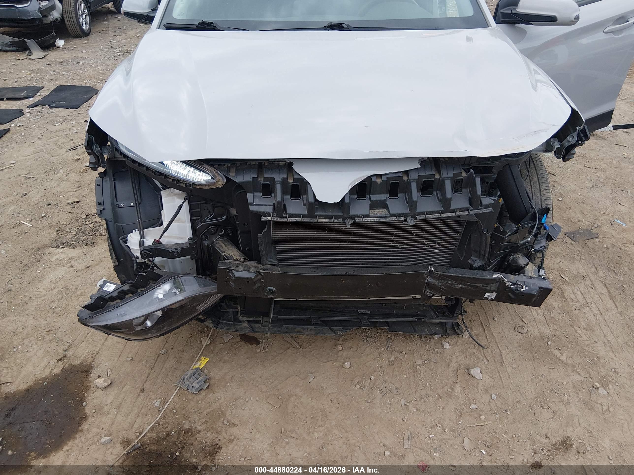 HYUNDAI KONA image 6