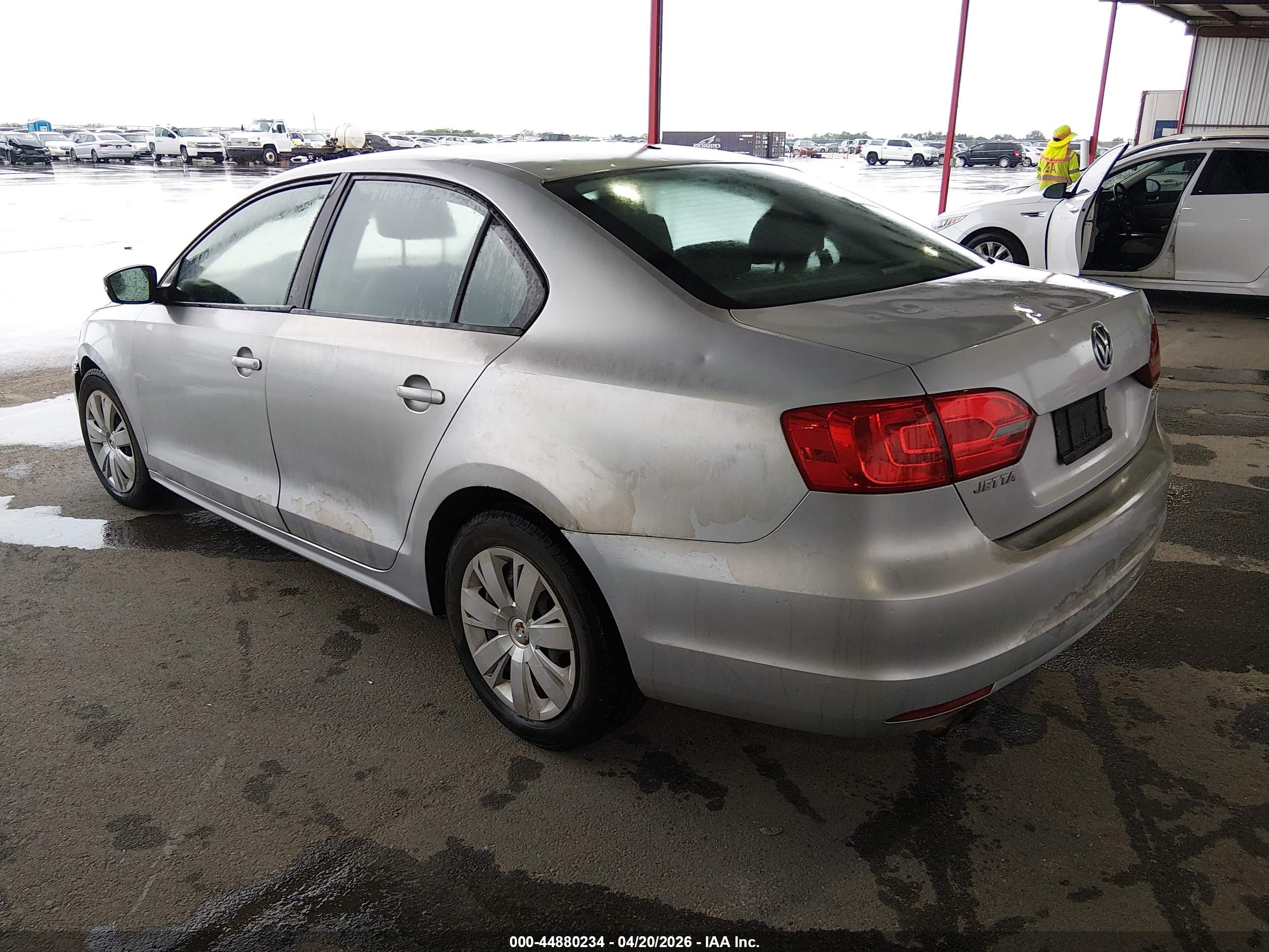 VOLKSWAGEN JETTA image 3