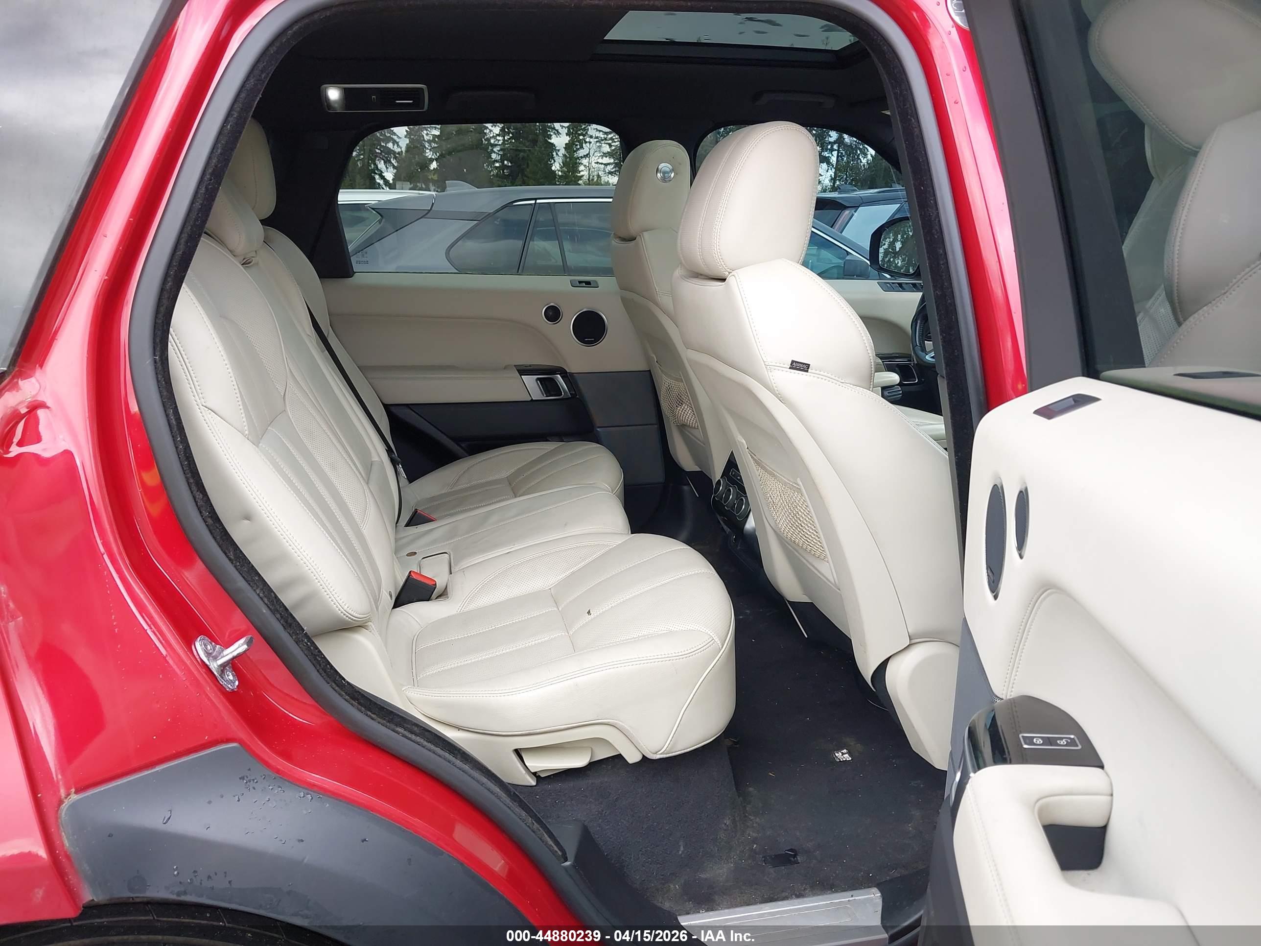 LAND ROVER image 8