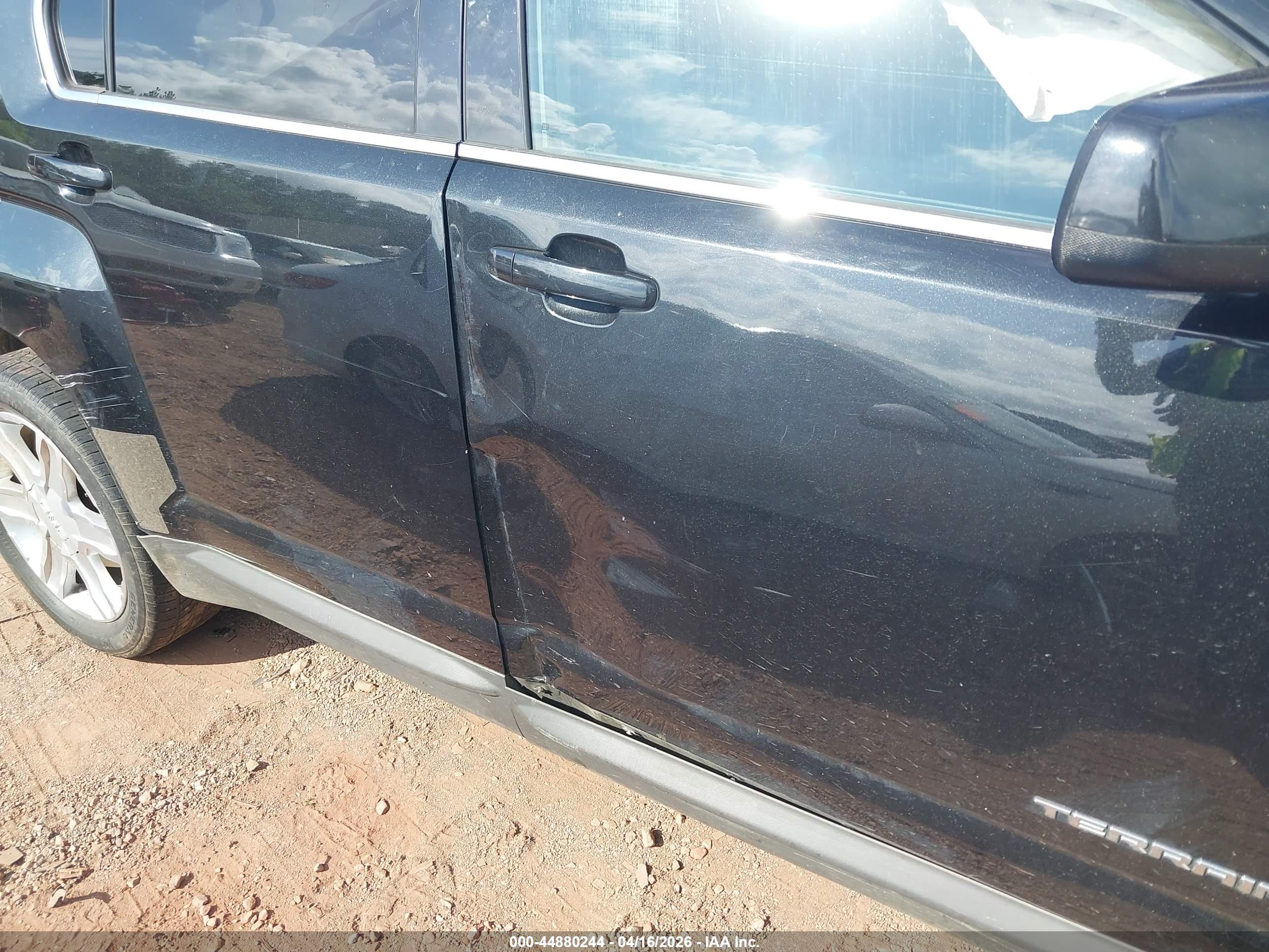 GMC TERRAIN image 6