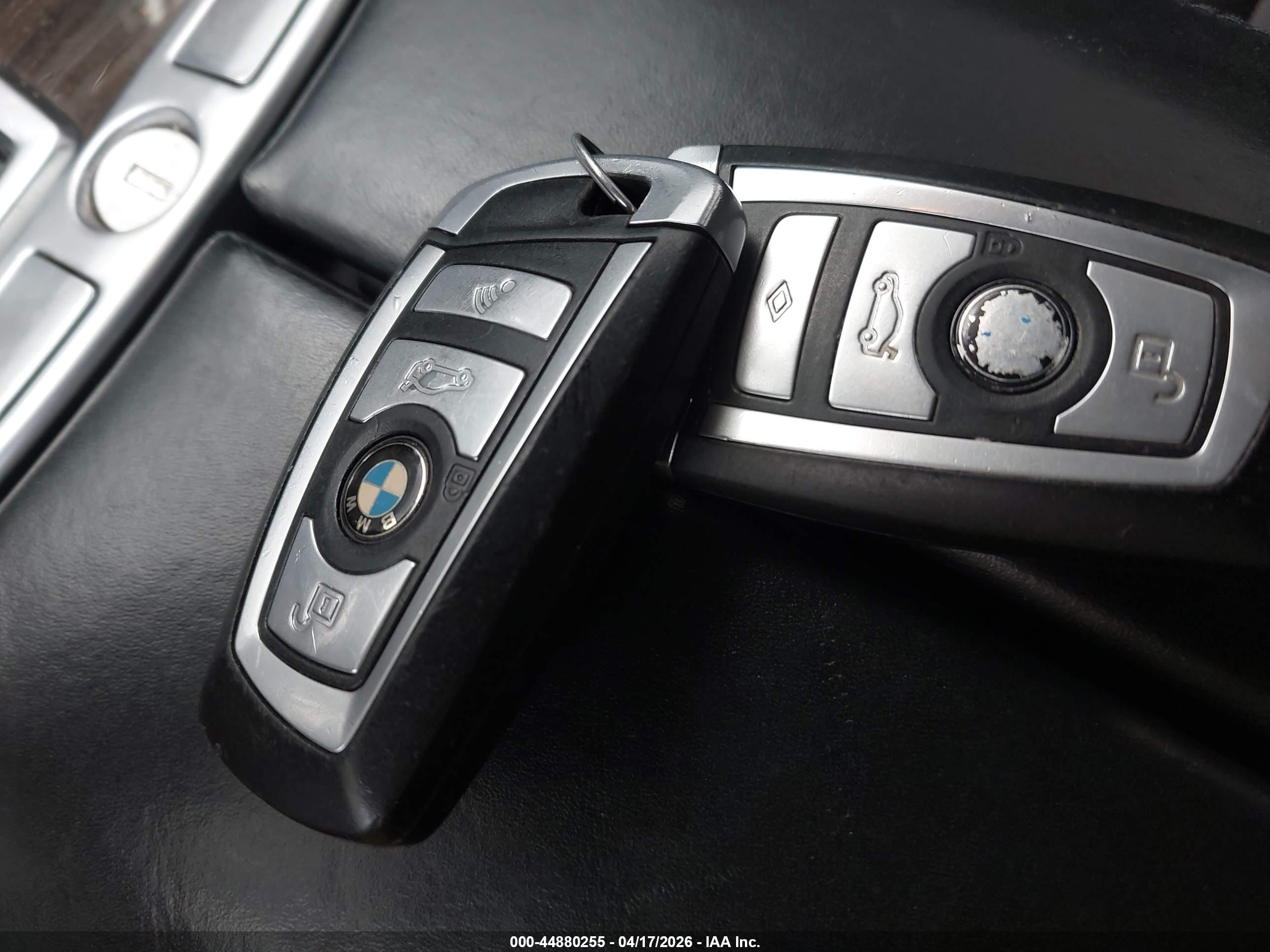 BMW 750I image 11