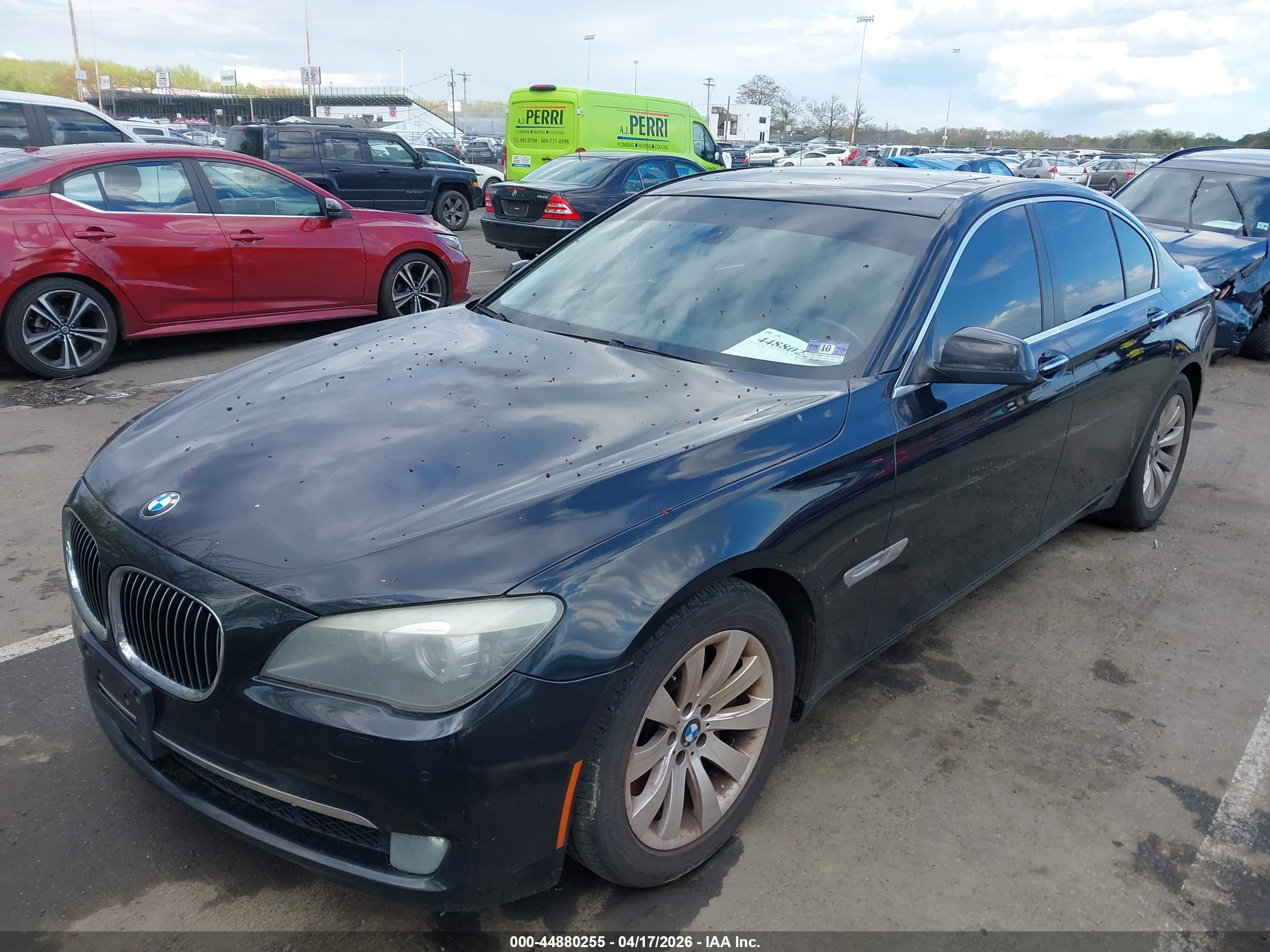BMW 750I image 2