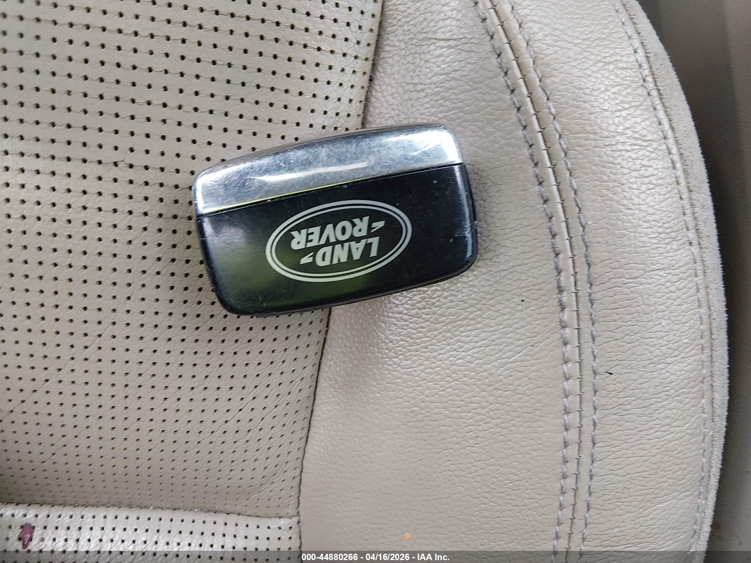 LAND ROVER image 11