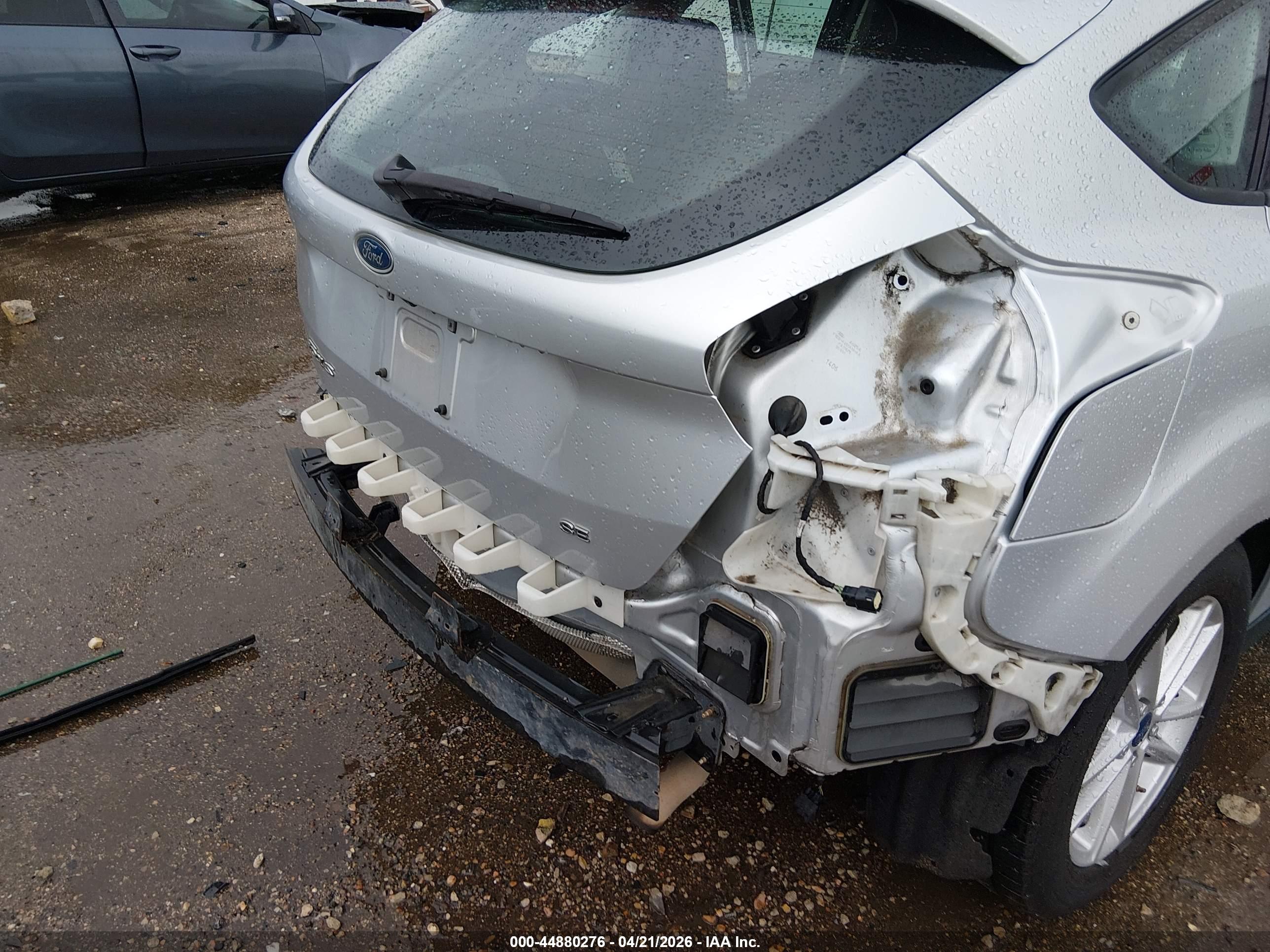 FORD FOCUS image 6