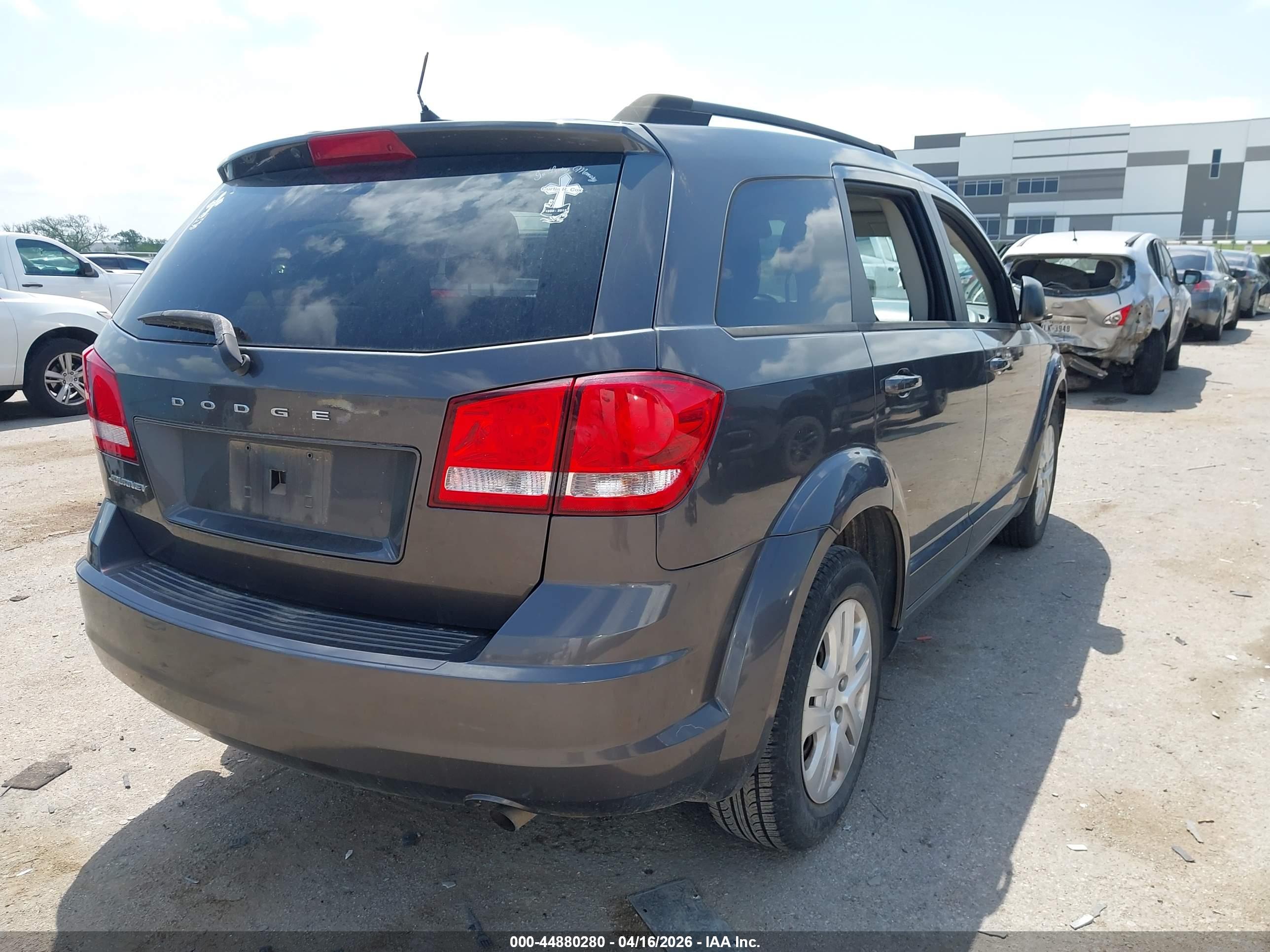 DODGE JOURNEY image 4