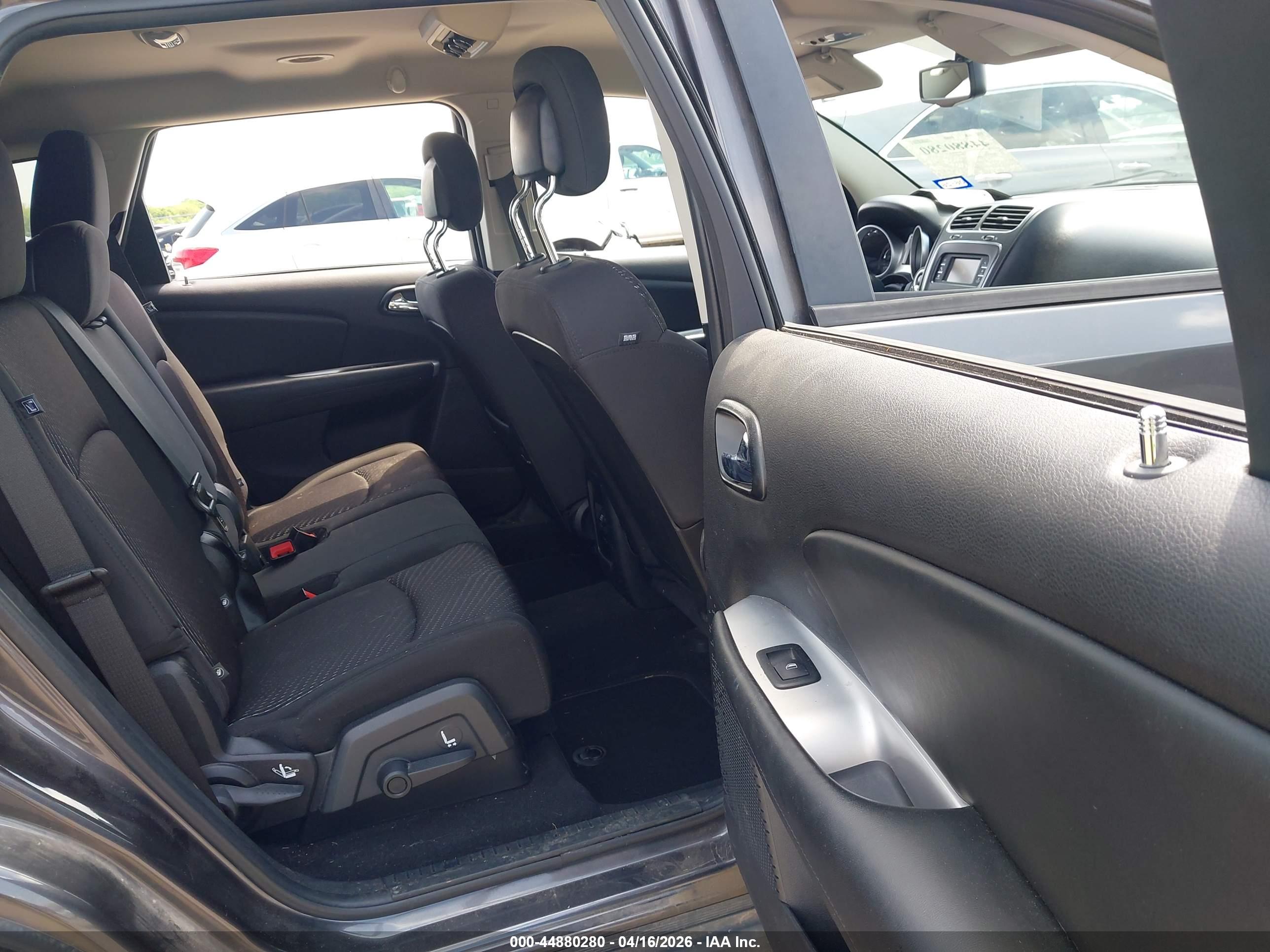 DODGE JOURNEY image 8