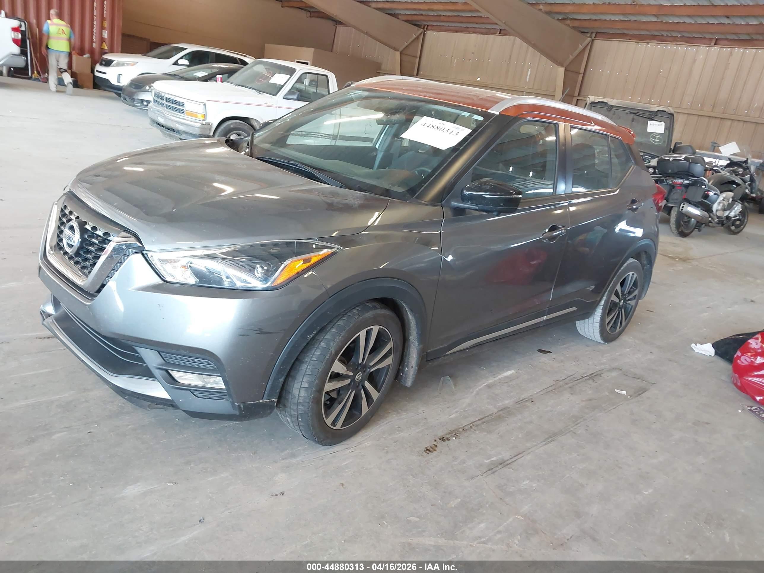 NISSAN KICKS image 2