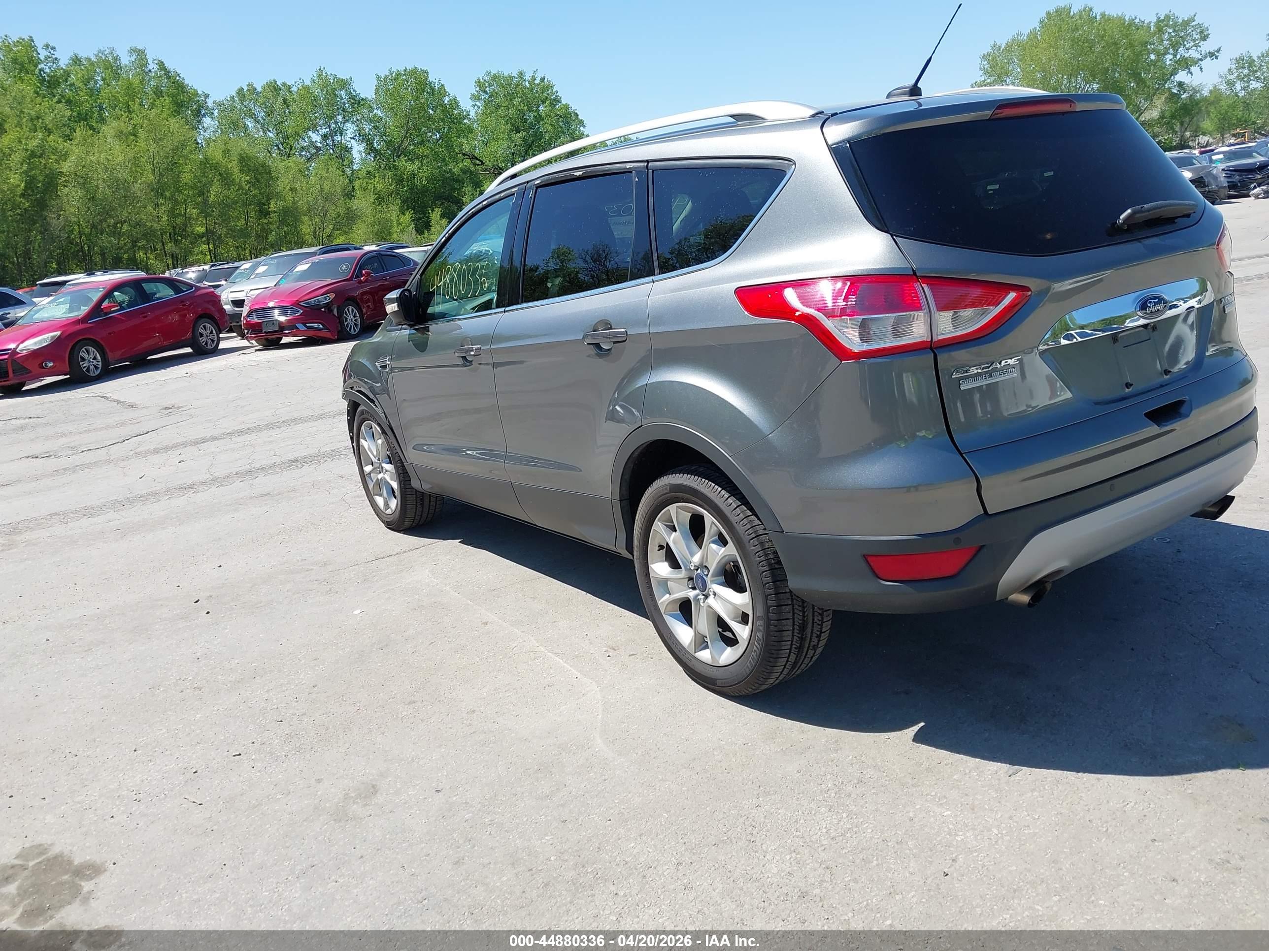 FORD ESCAPE image 3