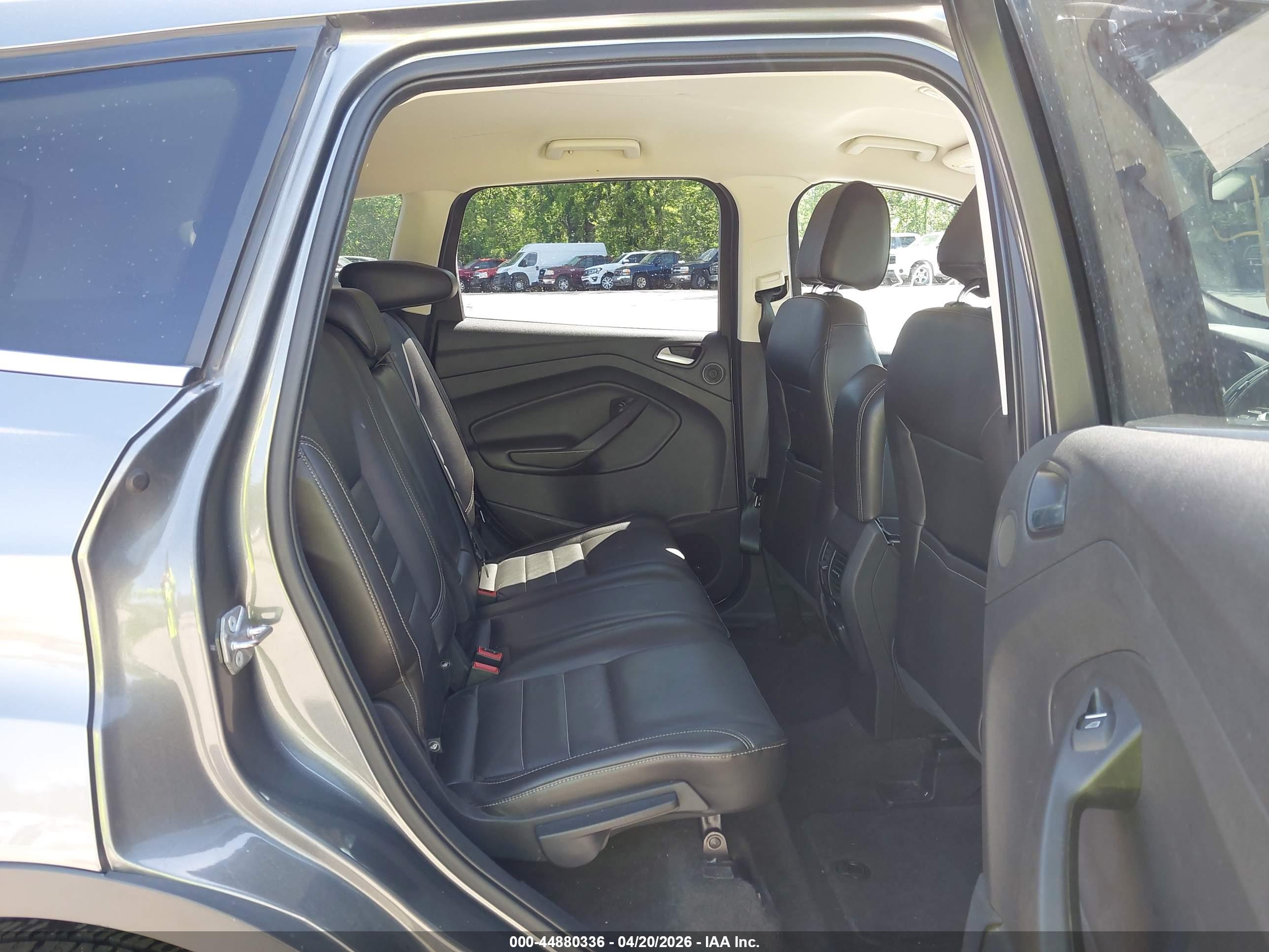 FORD ESCAPE image 8
