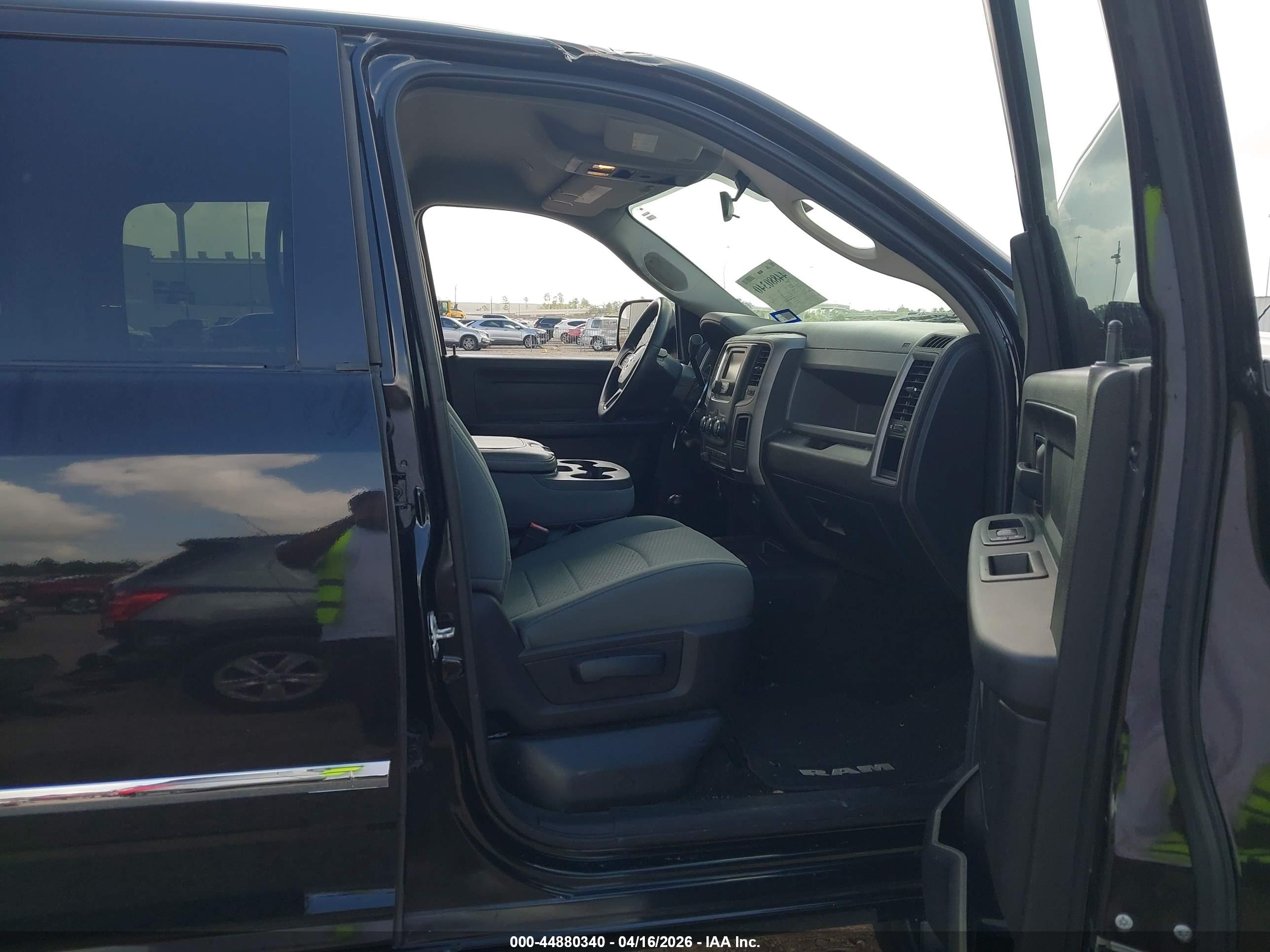 RAM 2500 image 5
