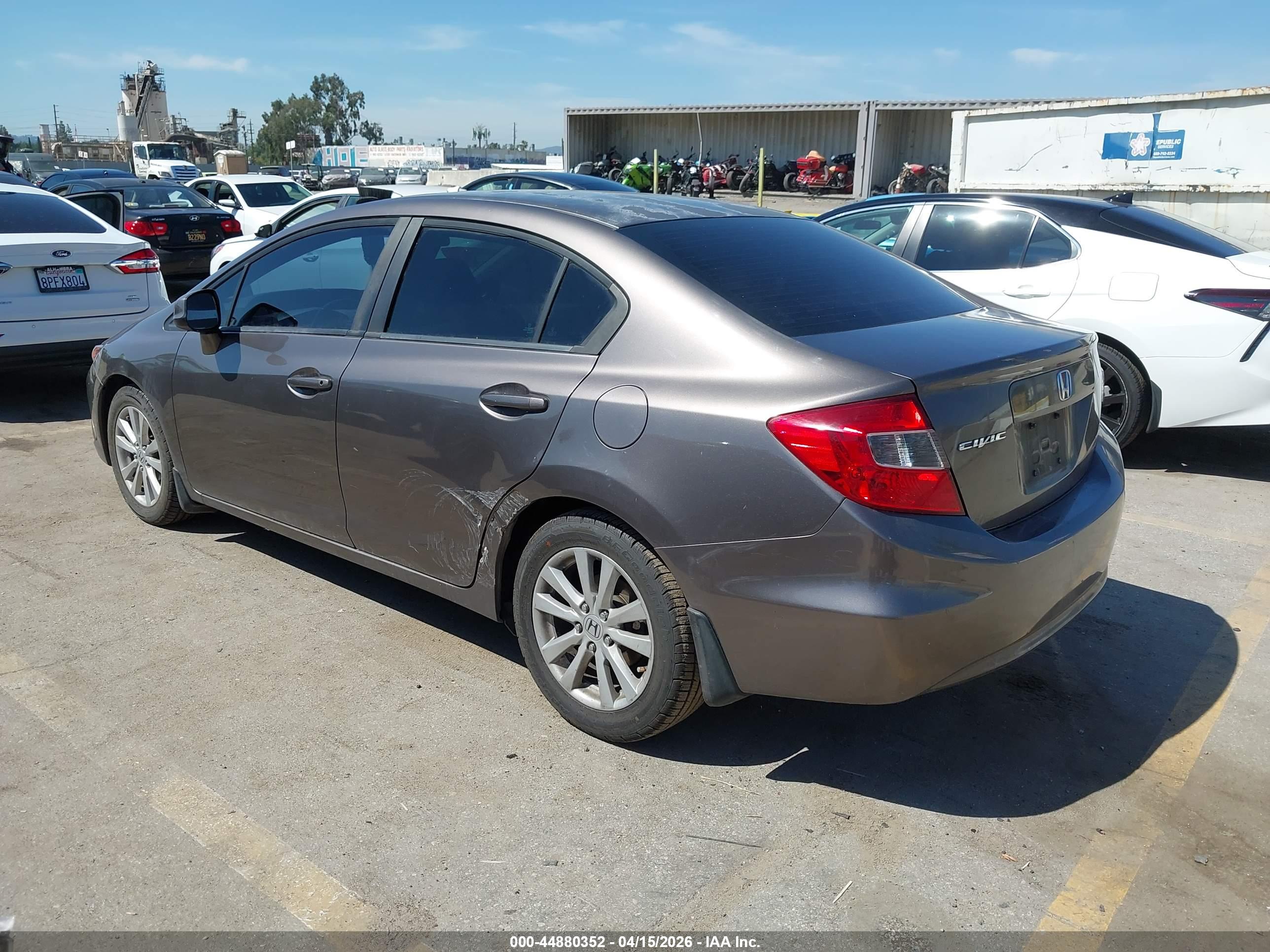 HONDA CIVIC image 3