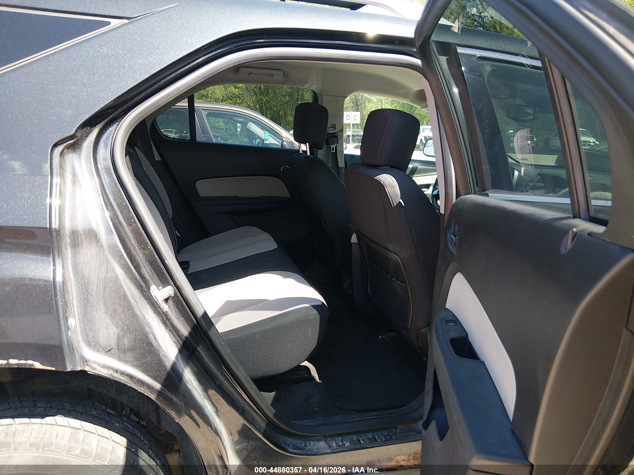 CHEVROLET EQUINOX image 8