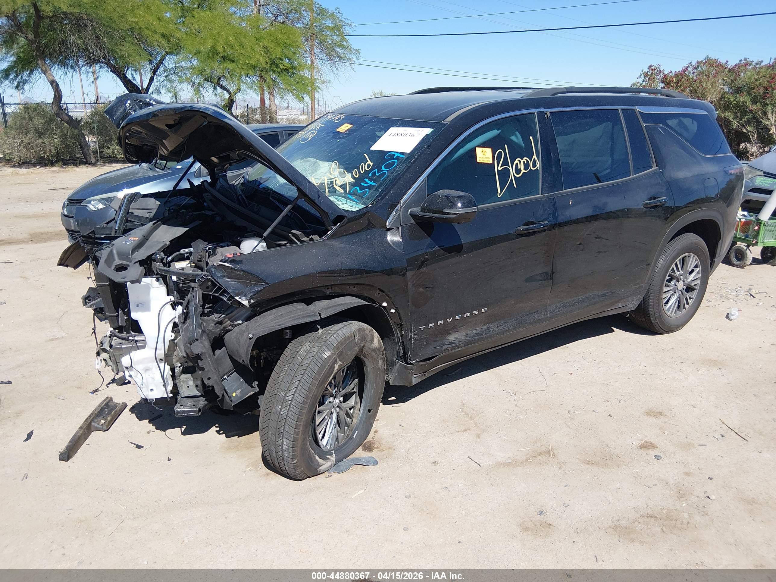 CHEVROLET TRAVERSE image 2