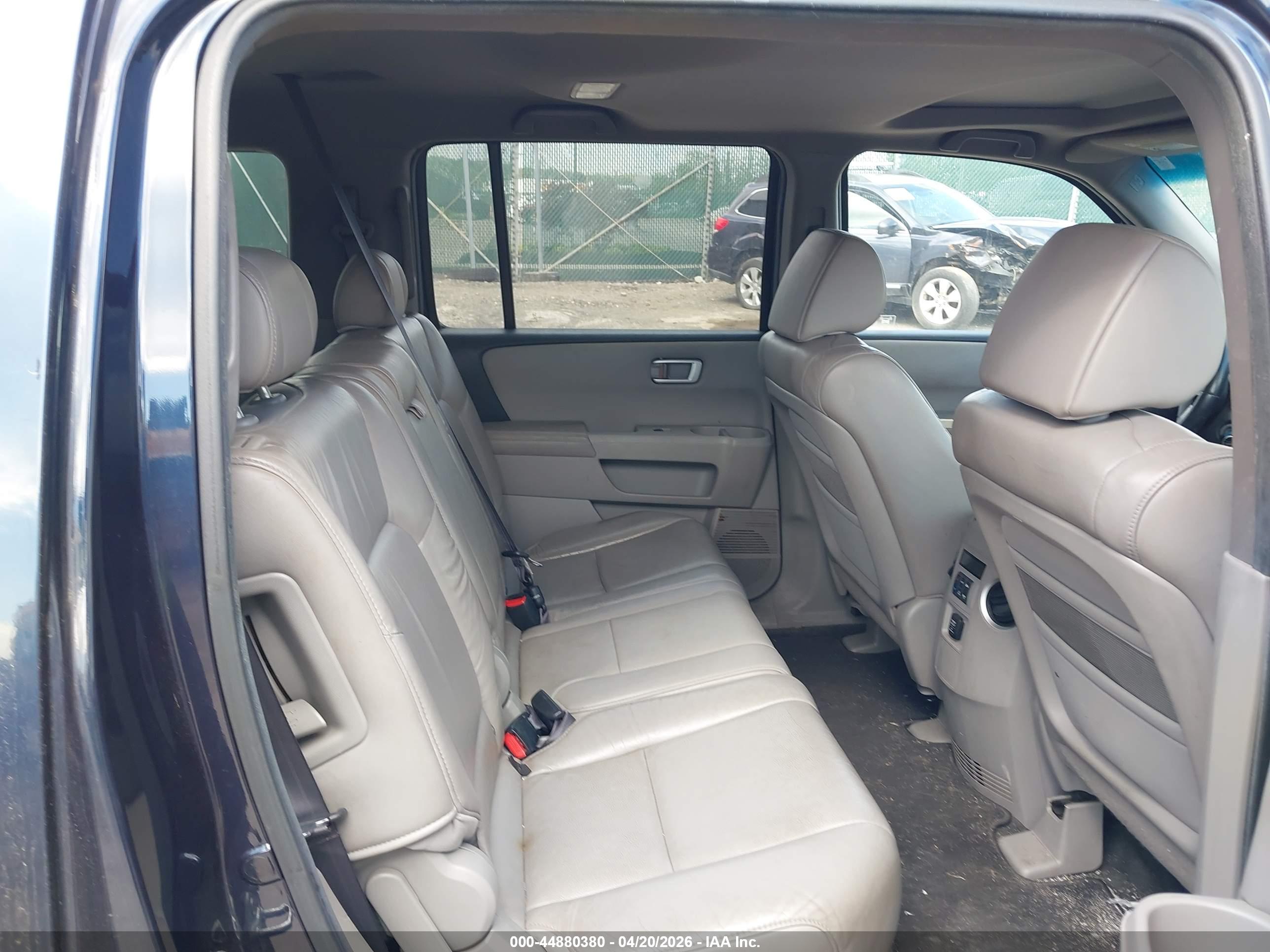 HONDA PILOT image 8