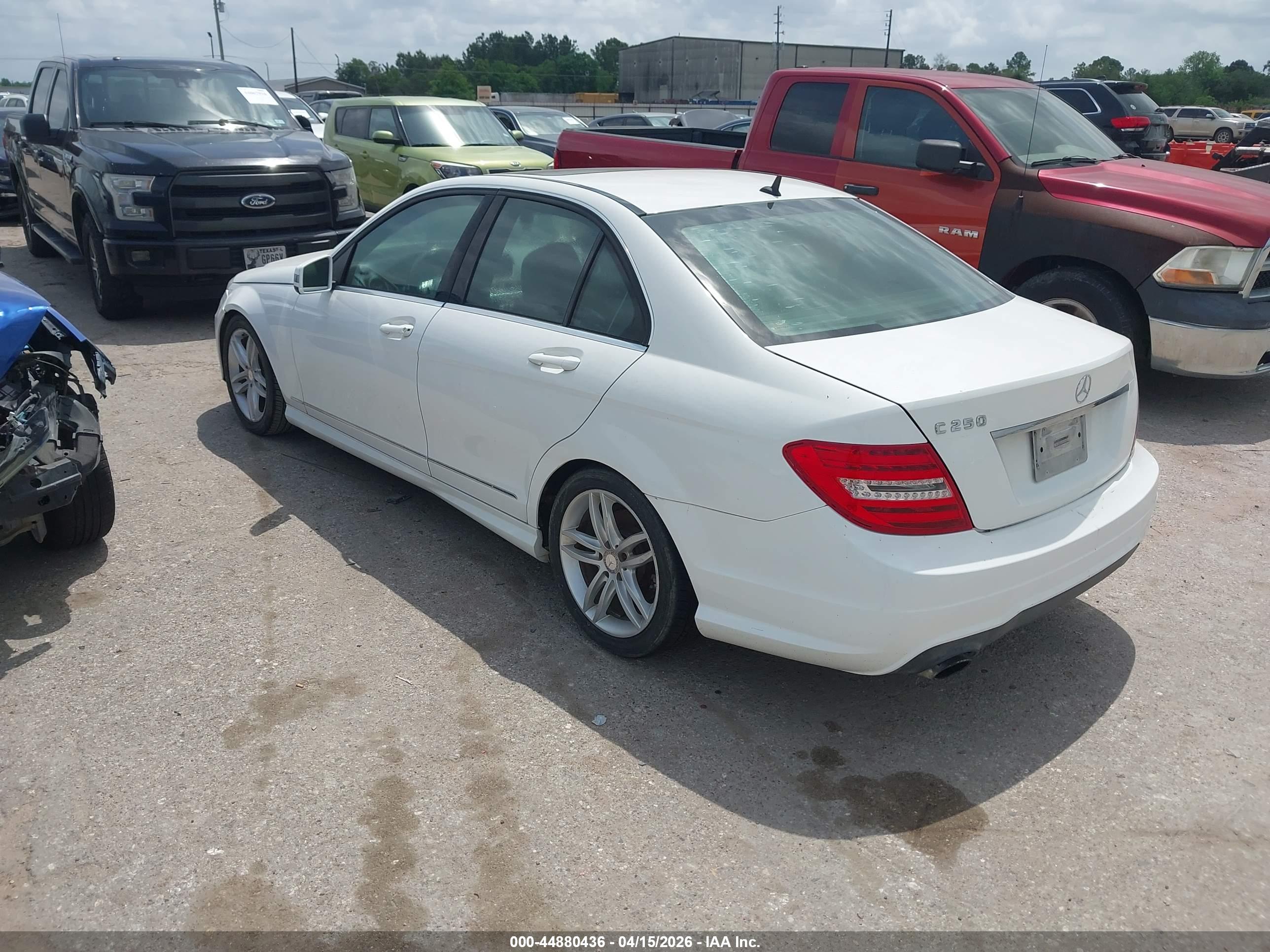 MERCEDES-BENZ C image 3